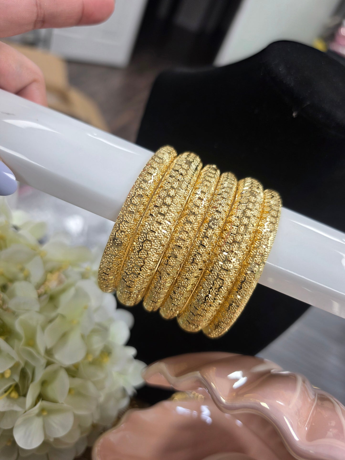 Loveleen Premium gold plated bangles set