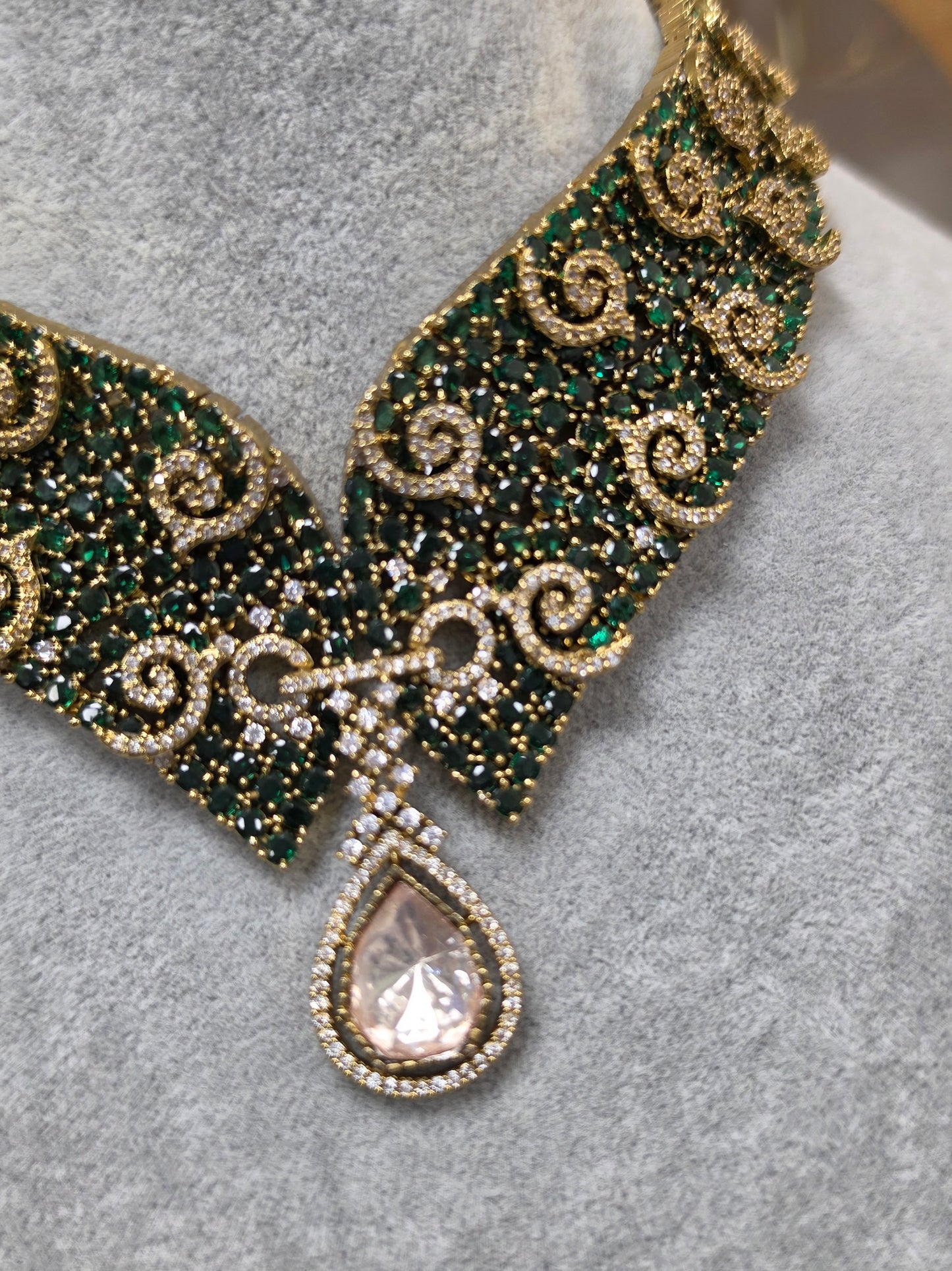 Bani premium mosonaite kundan set(Green)