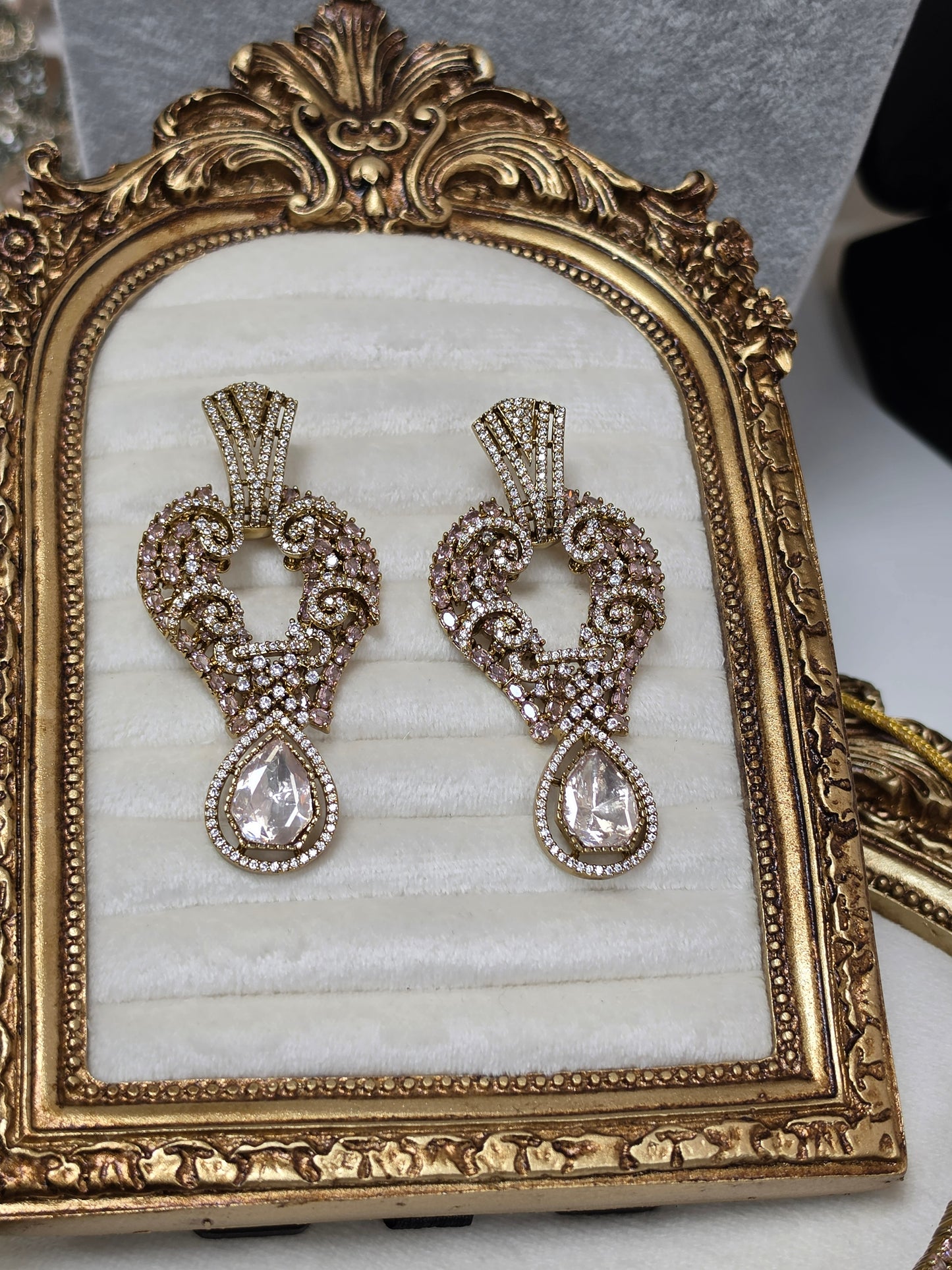 Bani premium mosonaite kundan set(pink)