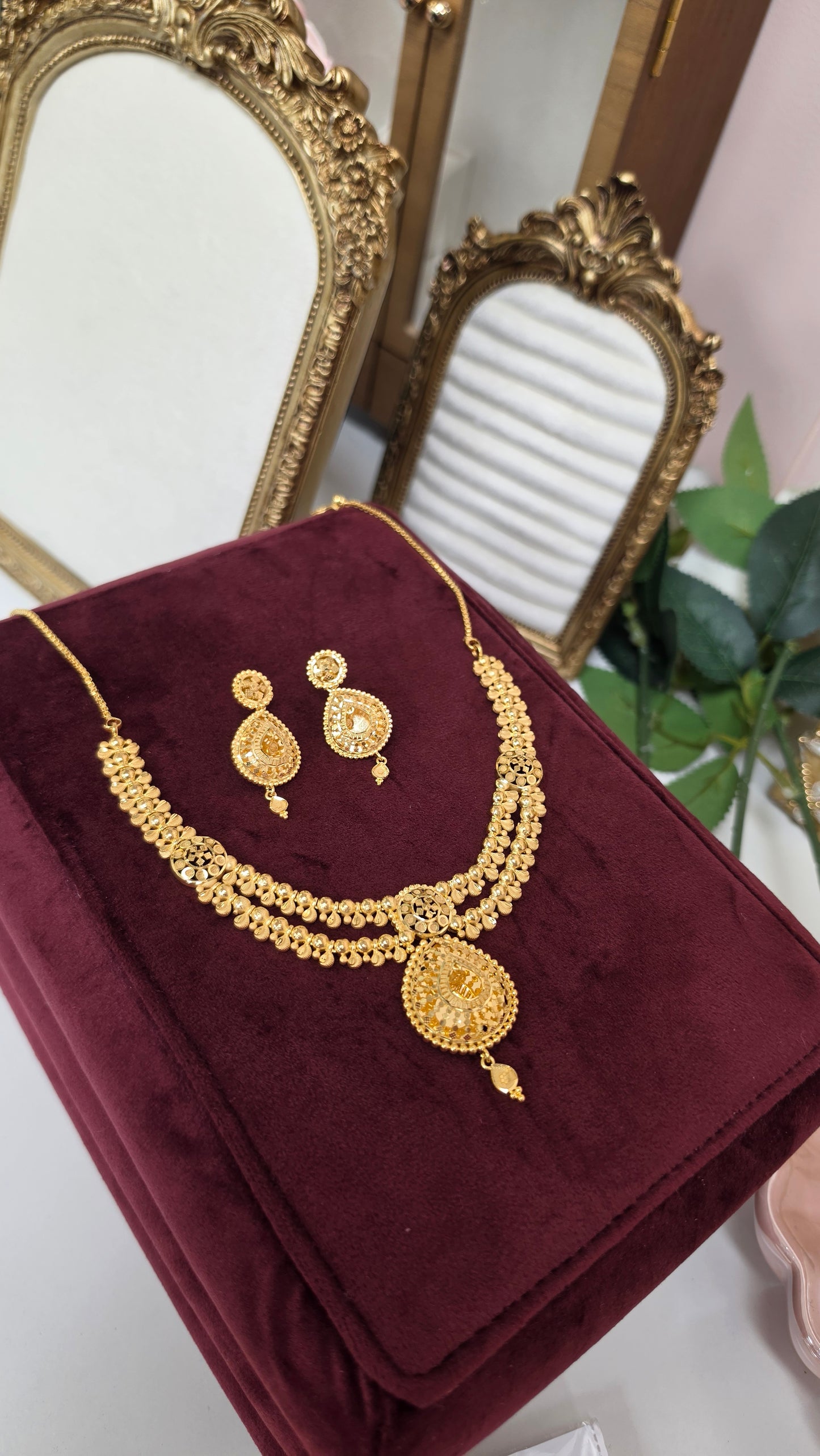 Harleen premium gold plated set