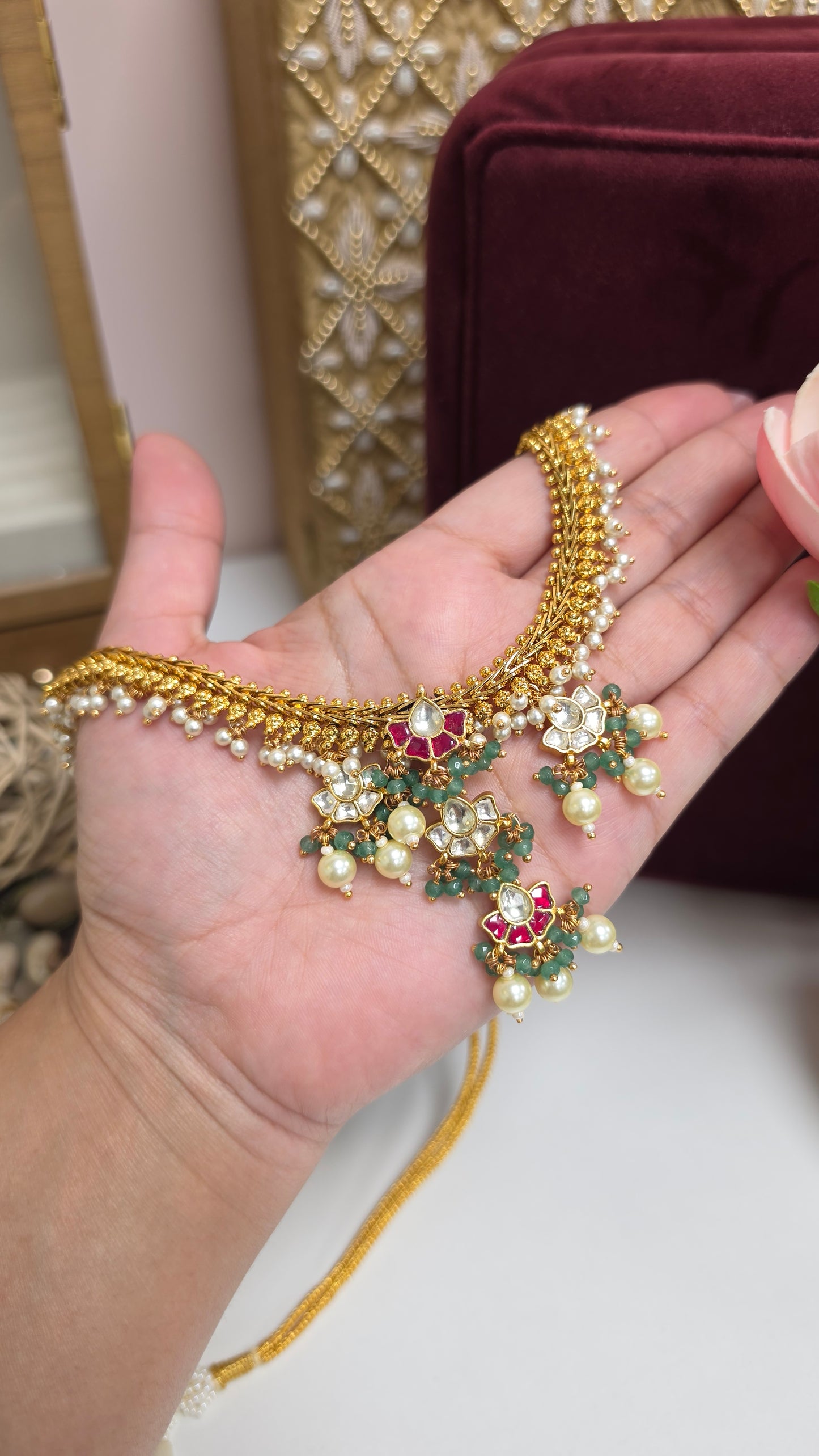 Freya pachi kundan set