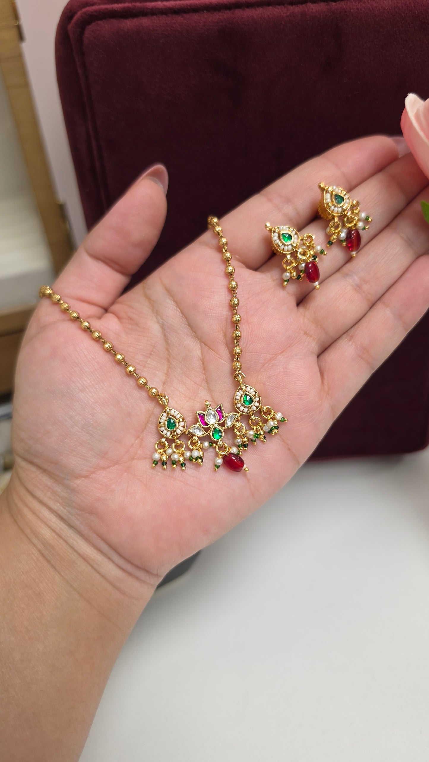 Itisha chain necklace set