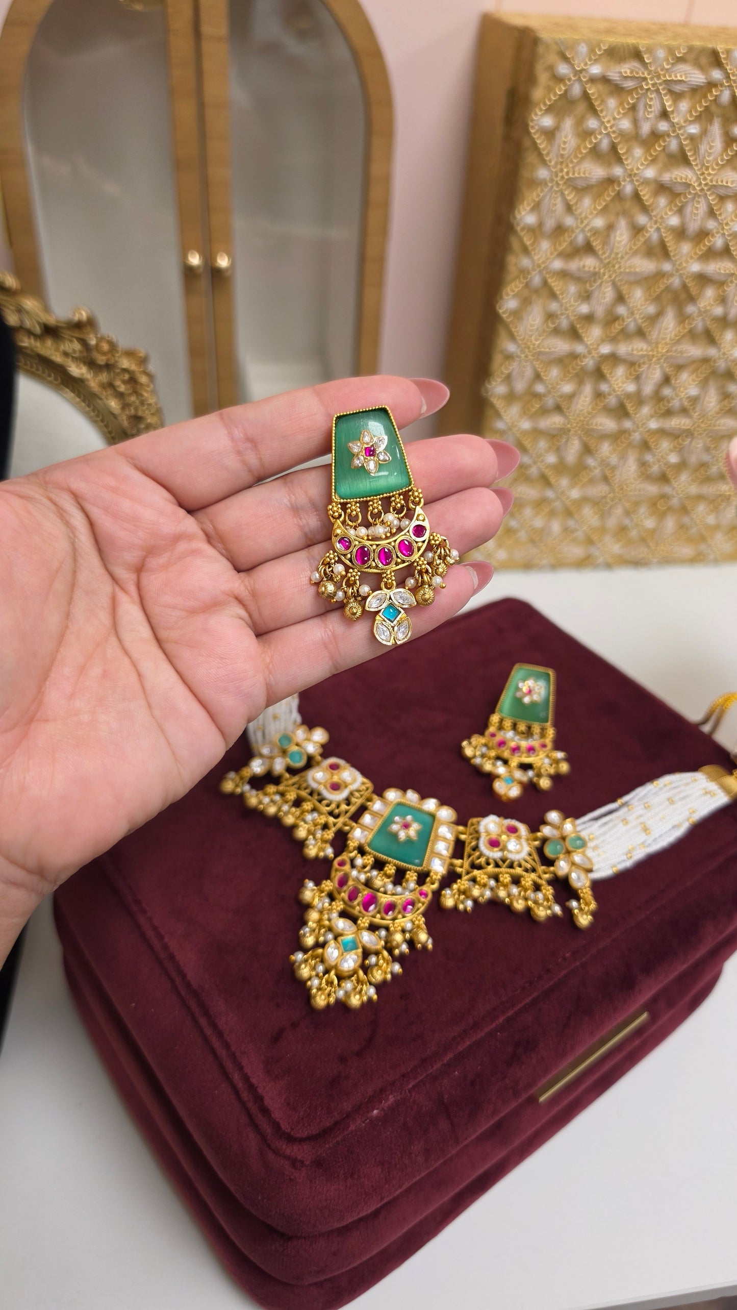Sifat premium heritage kundan set