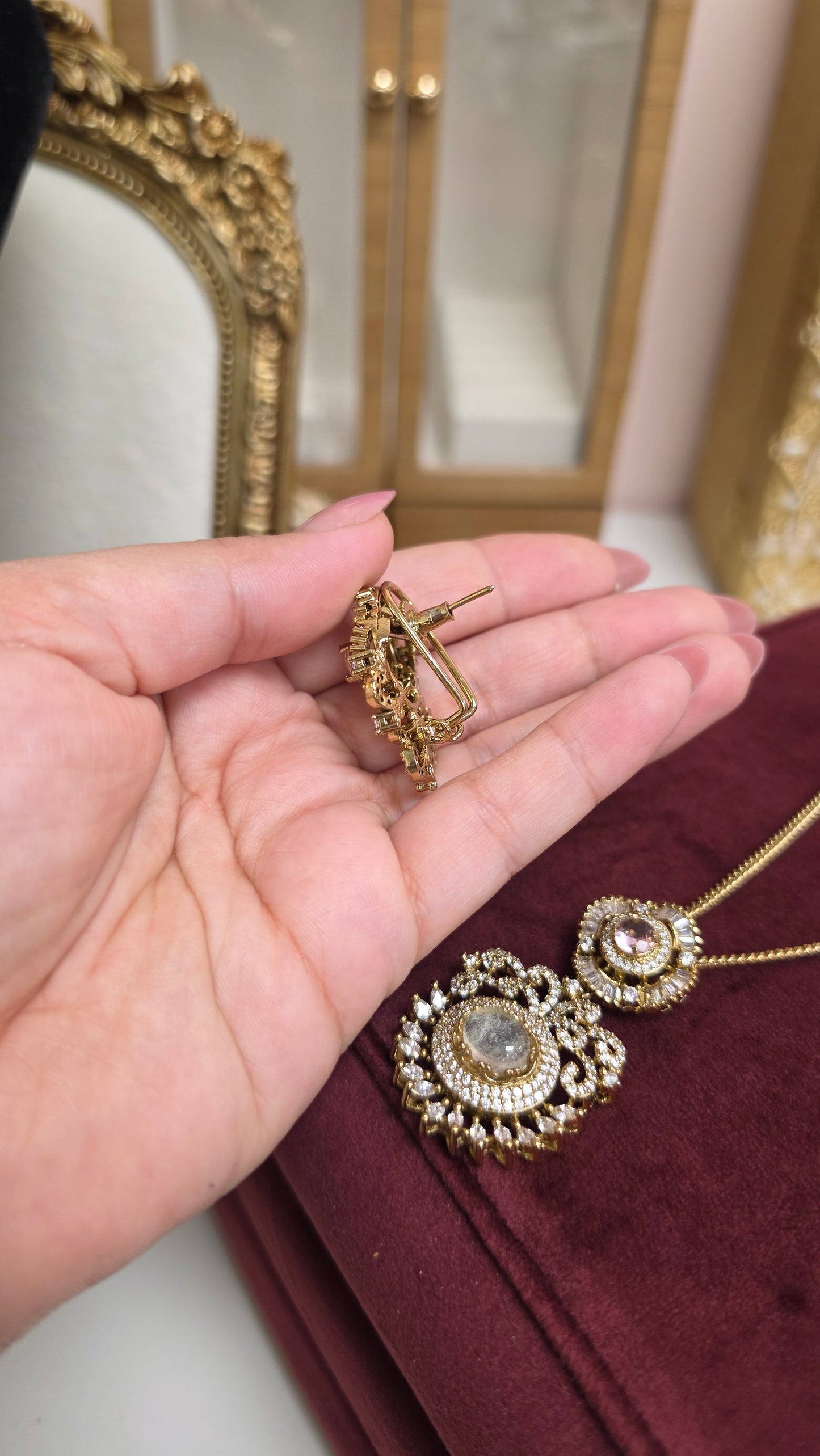 Tanuvi sabya inspired long pendent set(Pink)