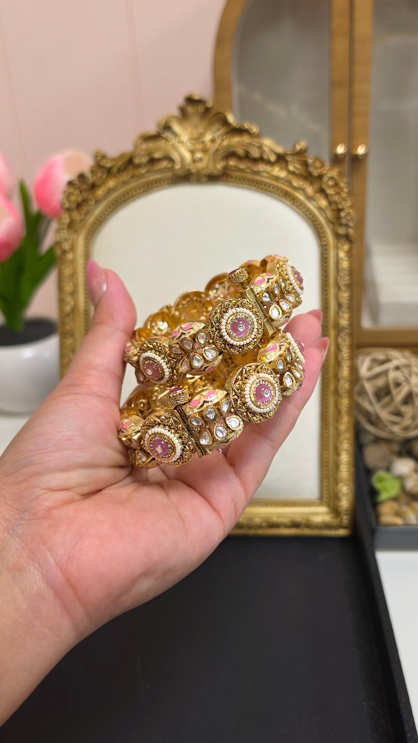 Sabina heritage Sunheri kundan kaday pair