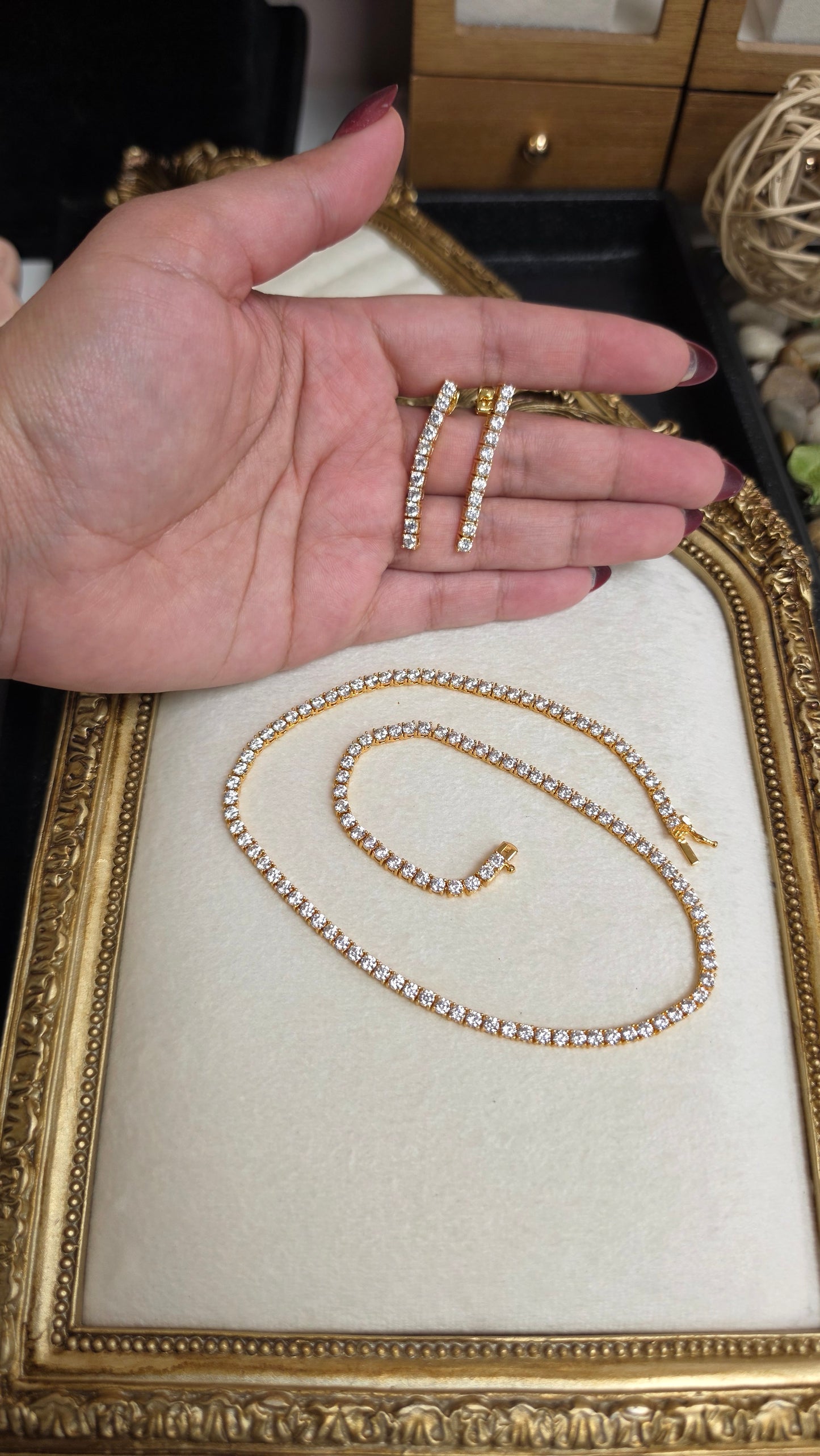 Mona WG necklace set