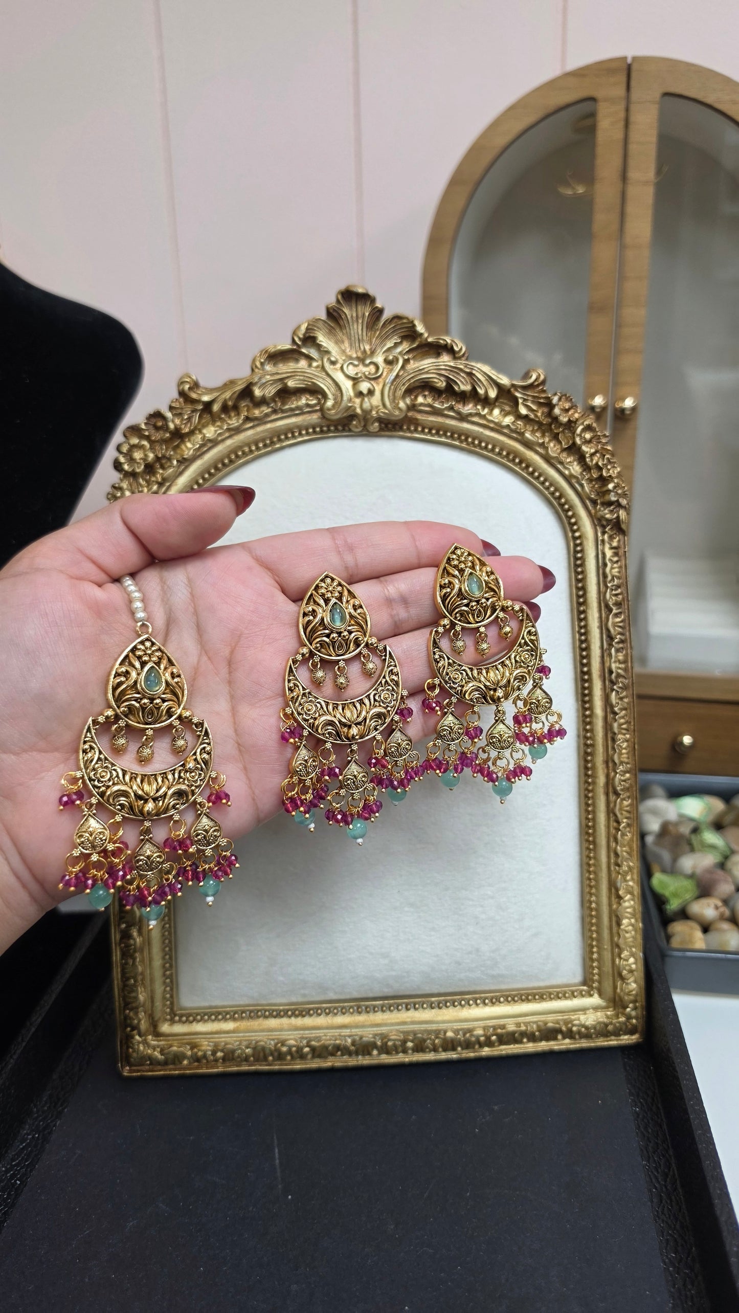 Juspreet kundan set (multi)