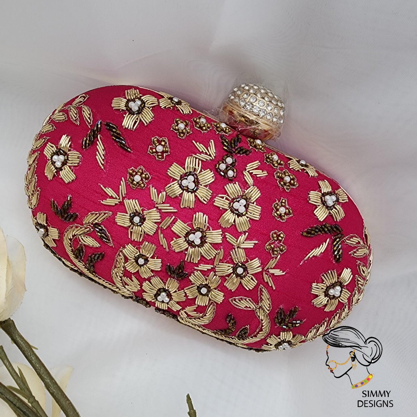 Gulnar emberoided Clutch