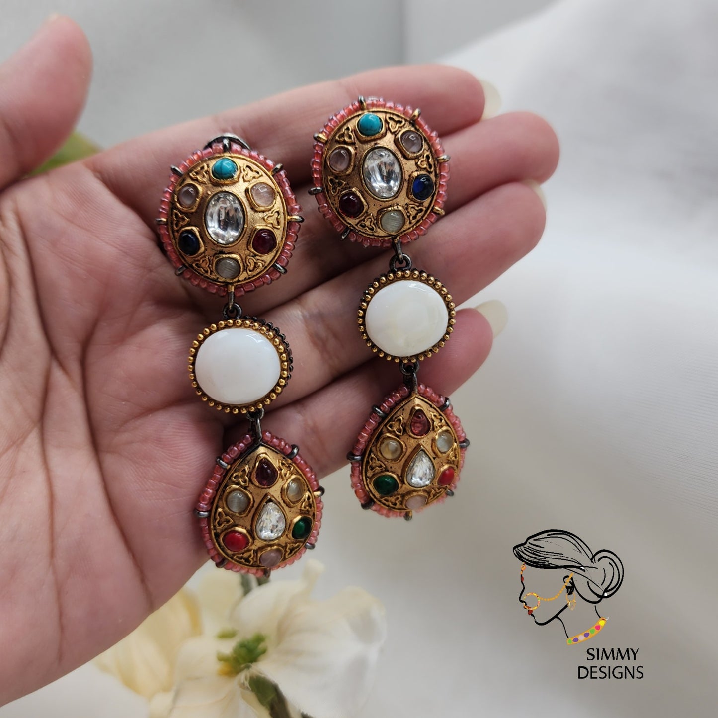 Nazia vintage Earrings (Many colors)
