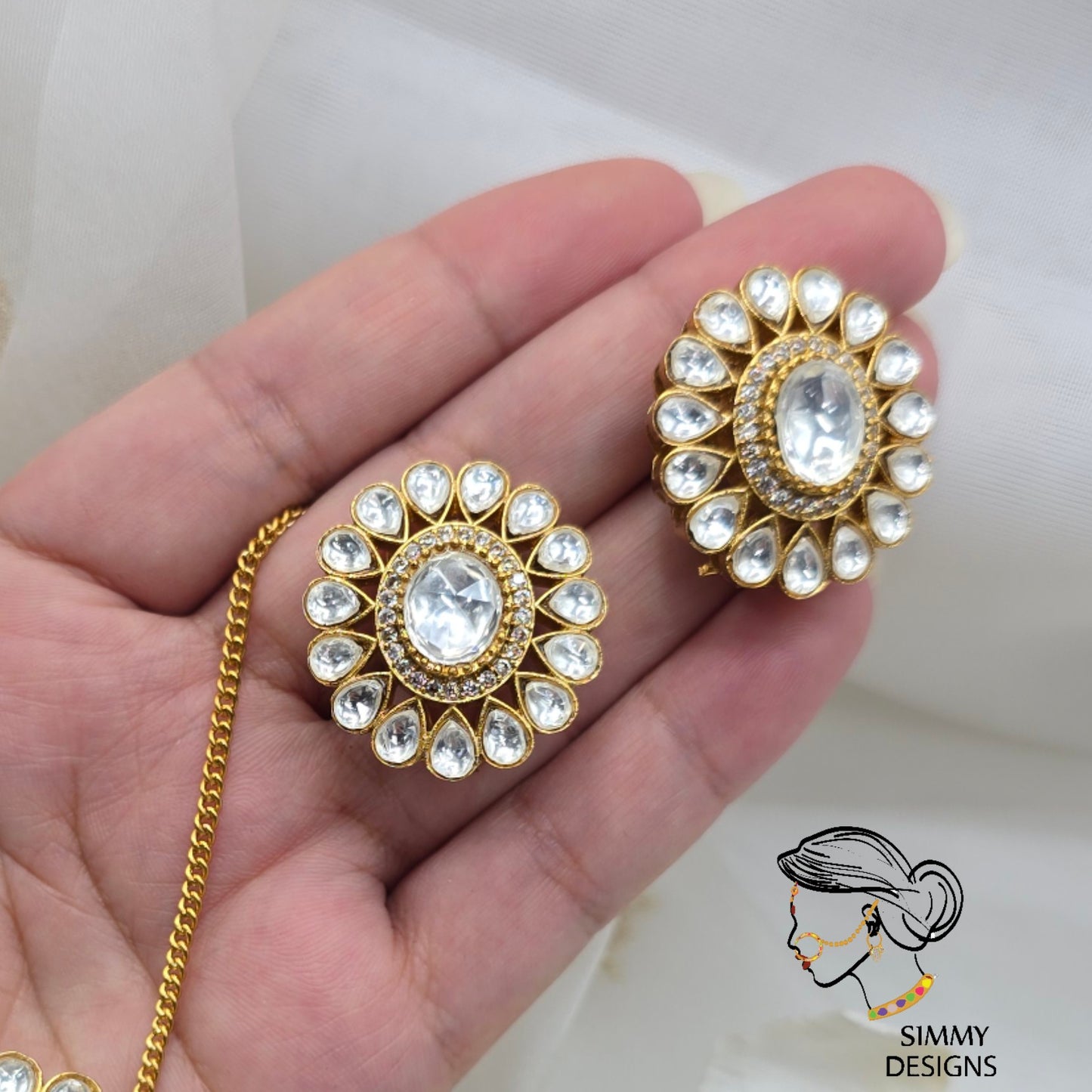Geet gold plated pendent set