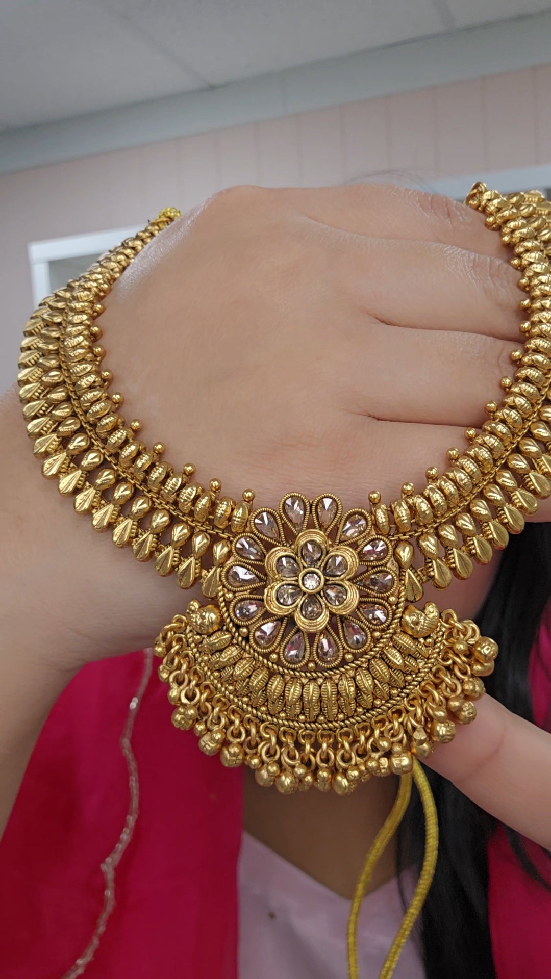 Jasleen premium gold plated set