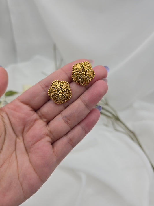 Saba gold look alike studs