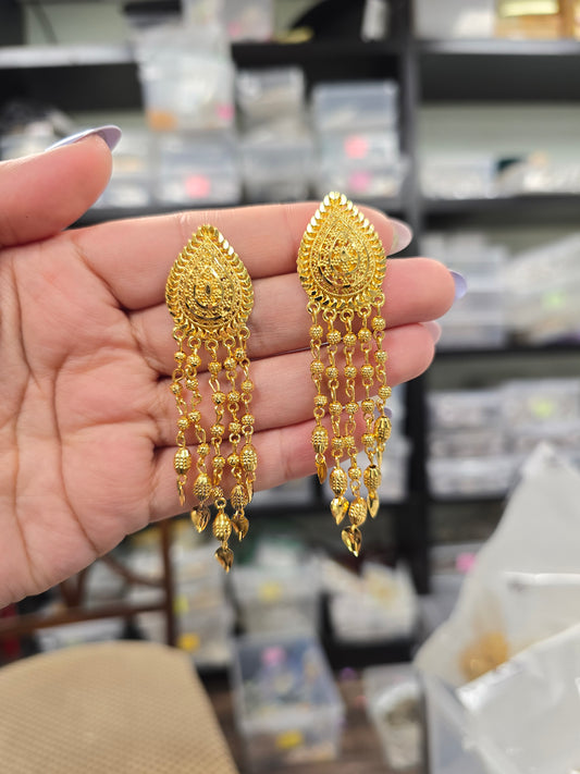Tahira gold look alike earrings