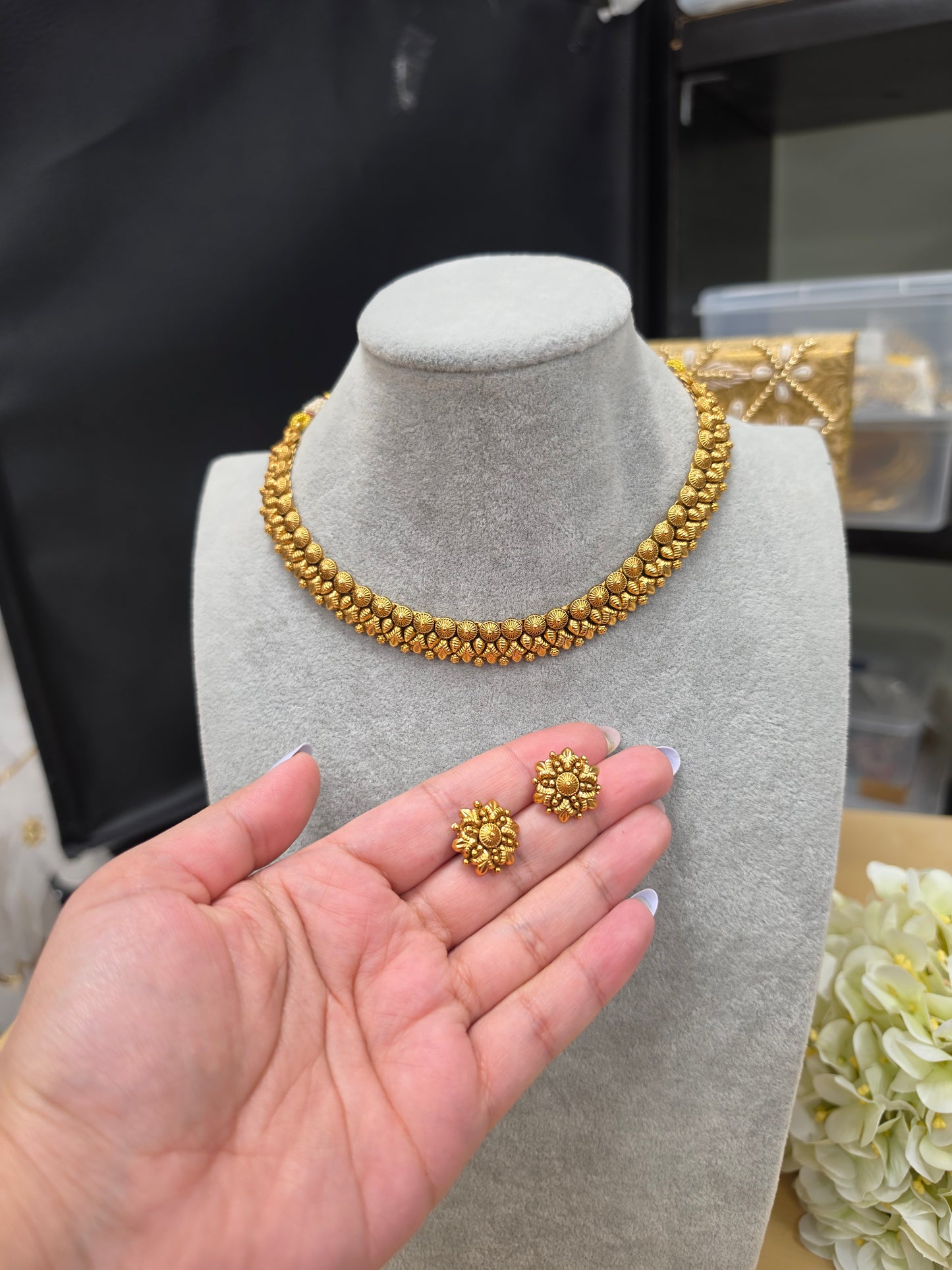 Vanisha premium gold plated set