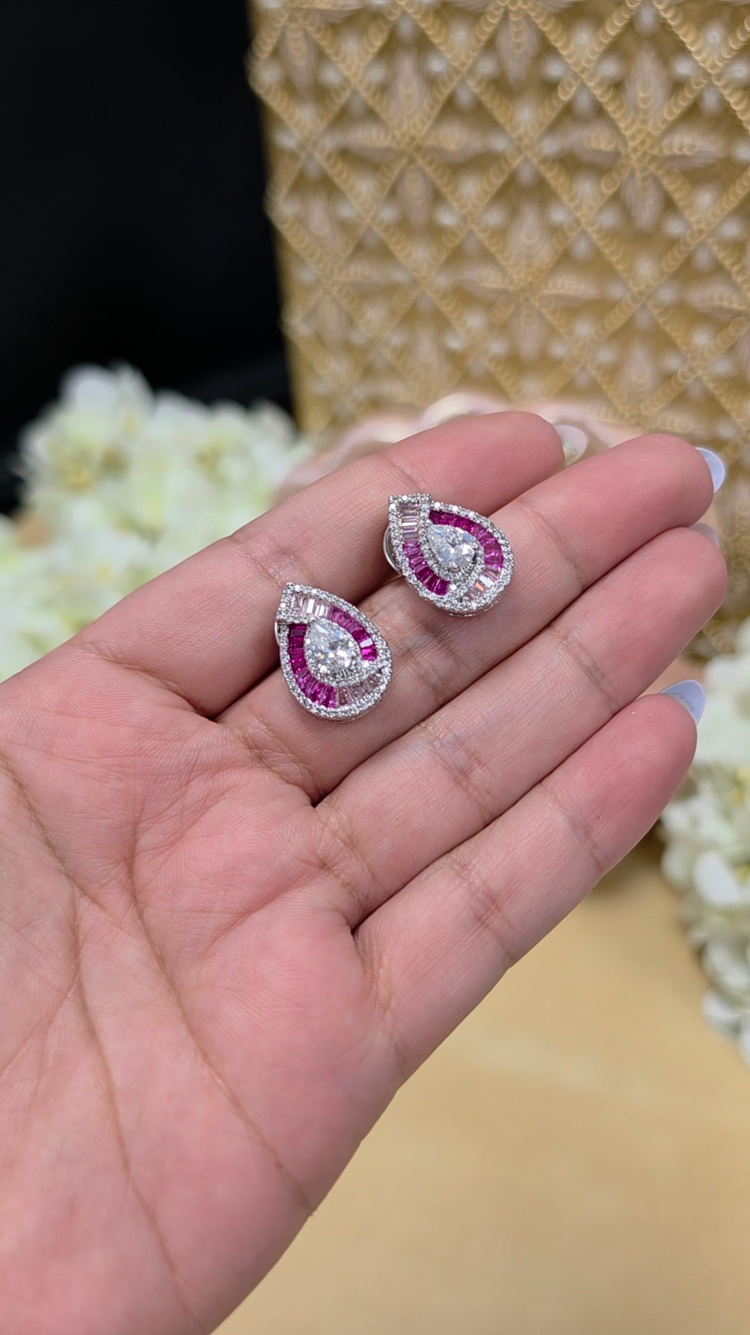 Oma WG plated Studs