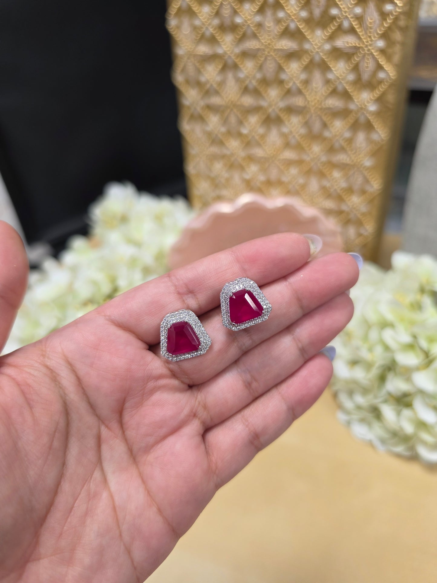 Sarna WG plated Studs