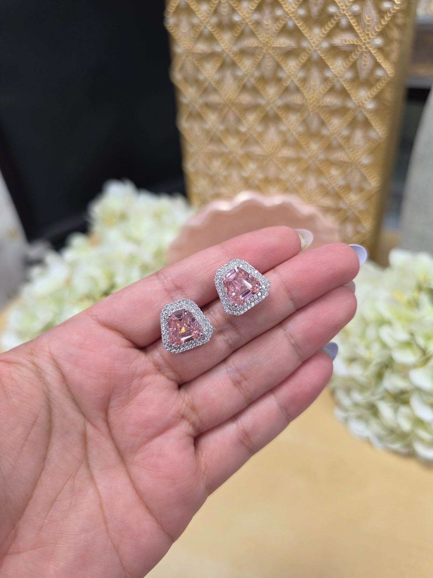 Sarna WG plated Studs