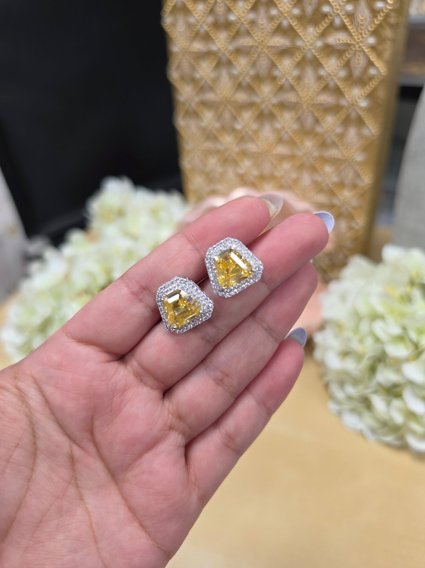 Sarna WG plated Studs