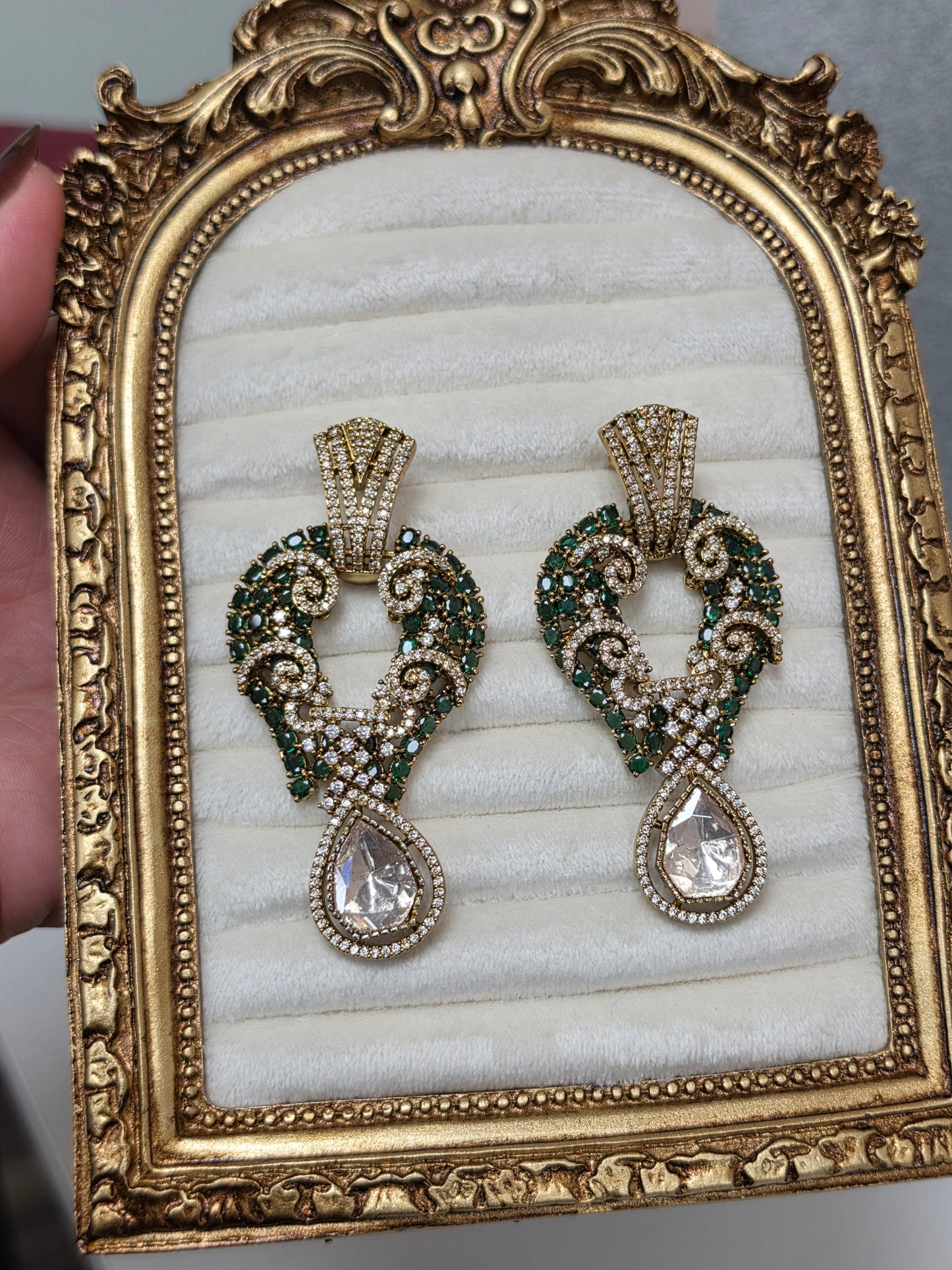 Bani premium mosonaite kundan set(Green)