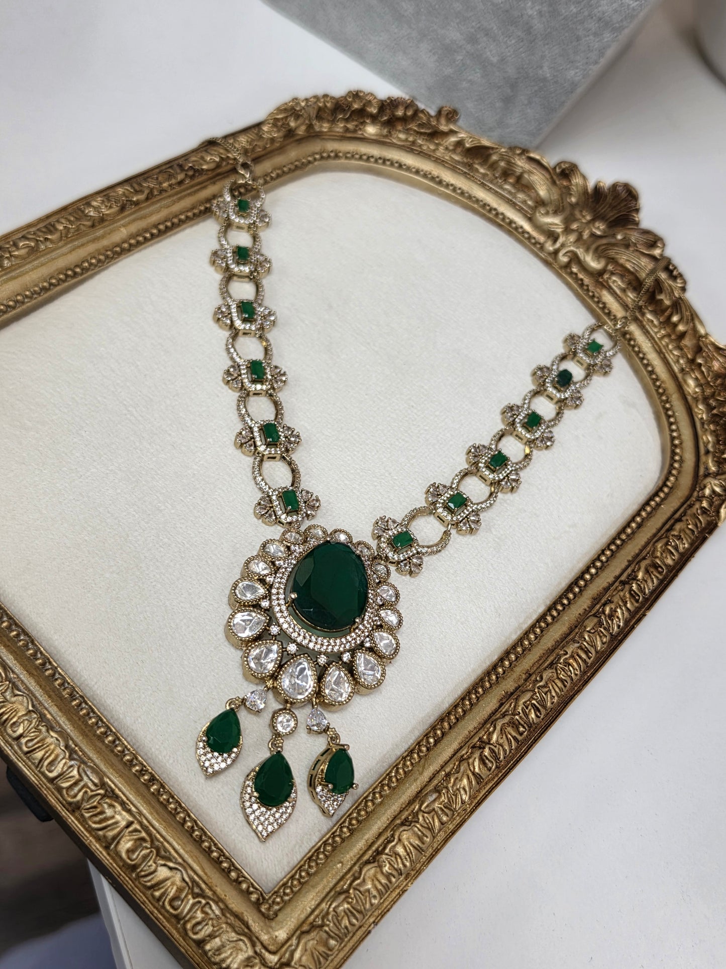 Zoha premium gold plated moisonaite kundan set