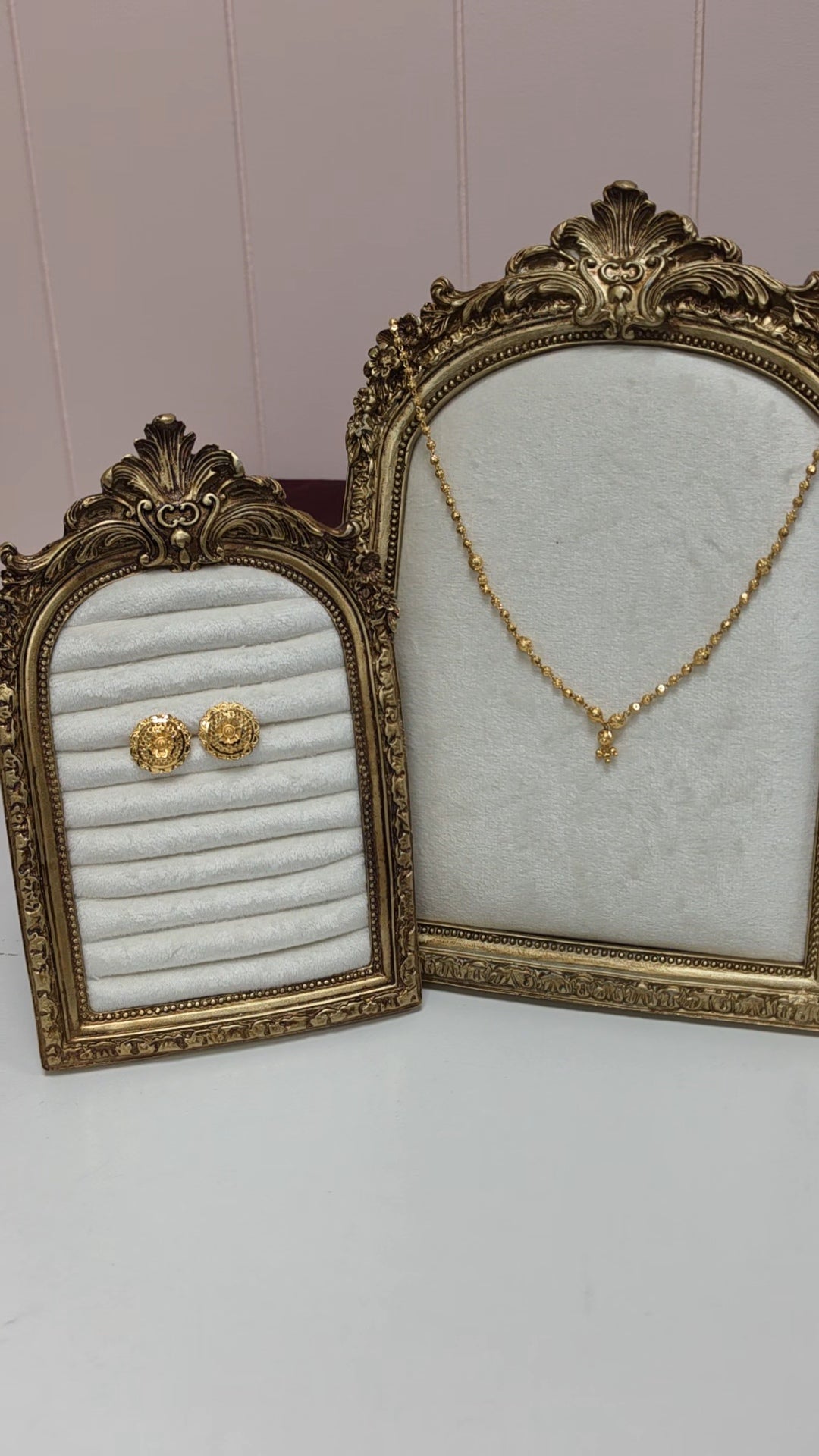 Meera gold plated chain Set