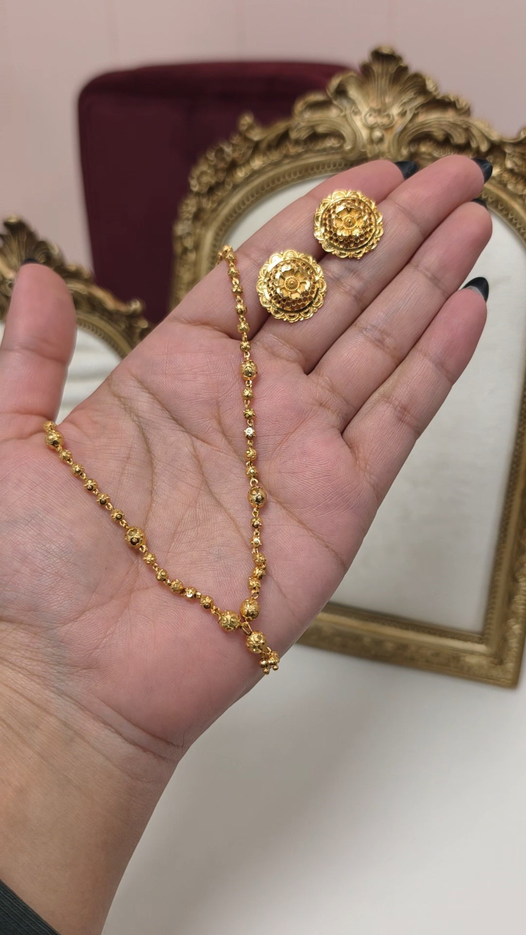 Meera gold plated chain Set