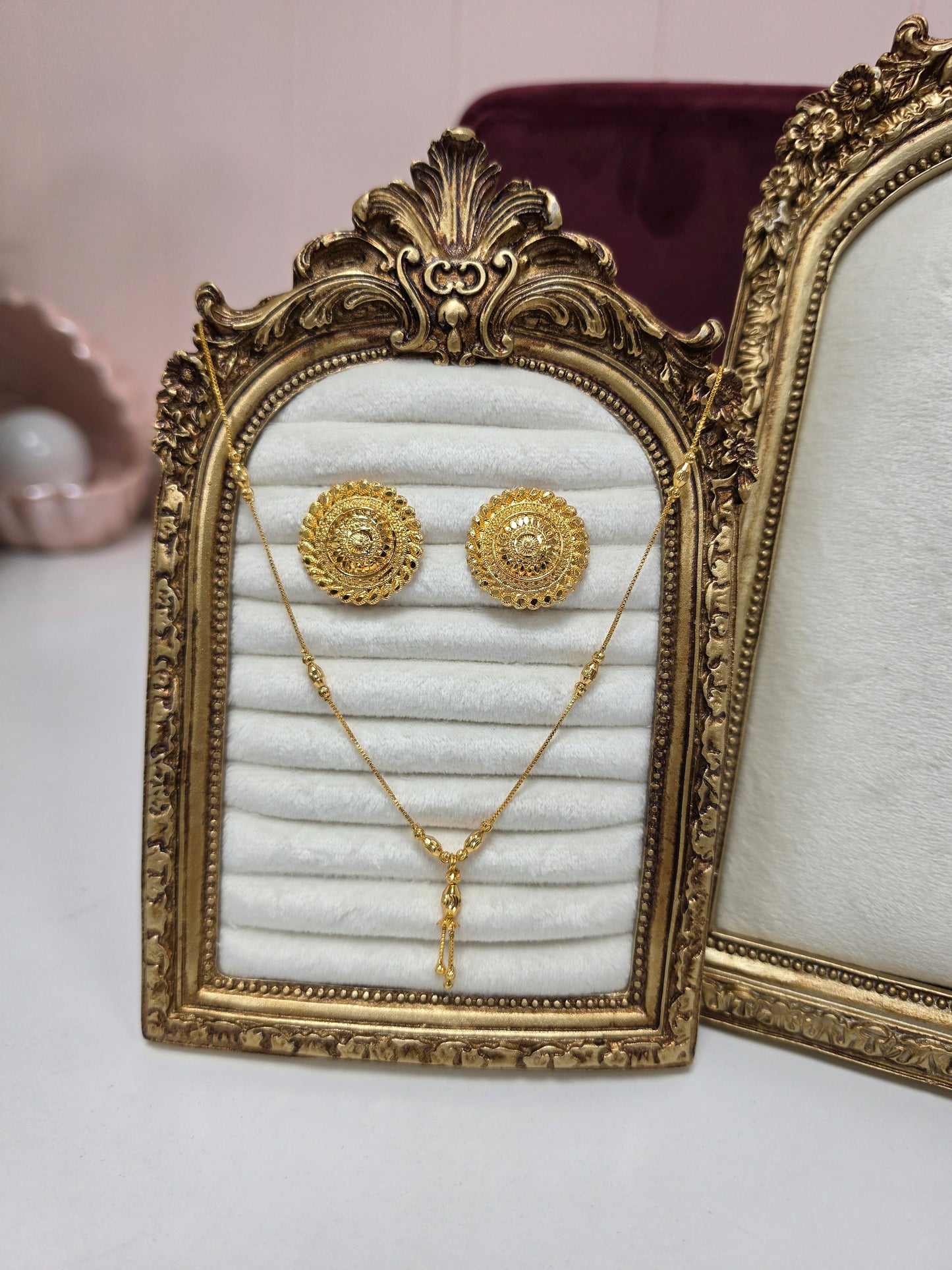 Sarika gold plated chain Set
