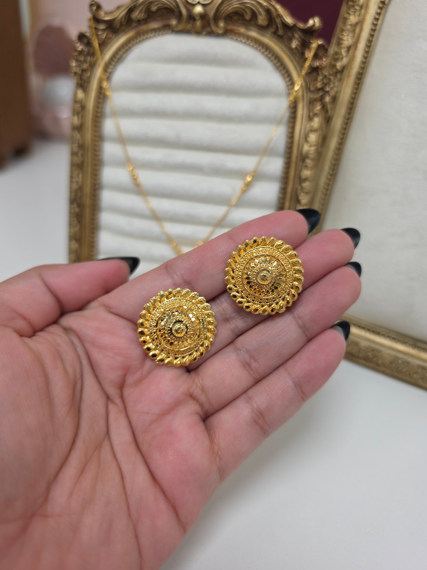 Sarika gold plated chain Set