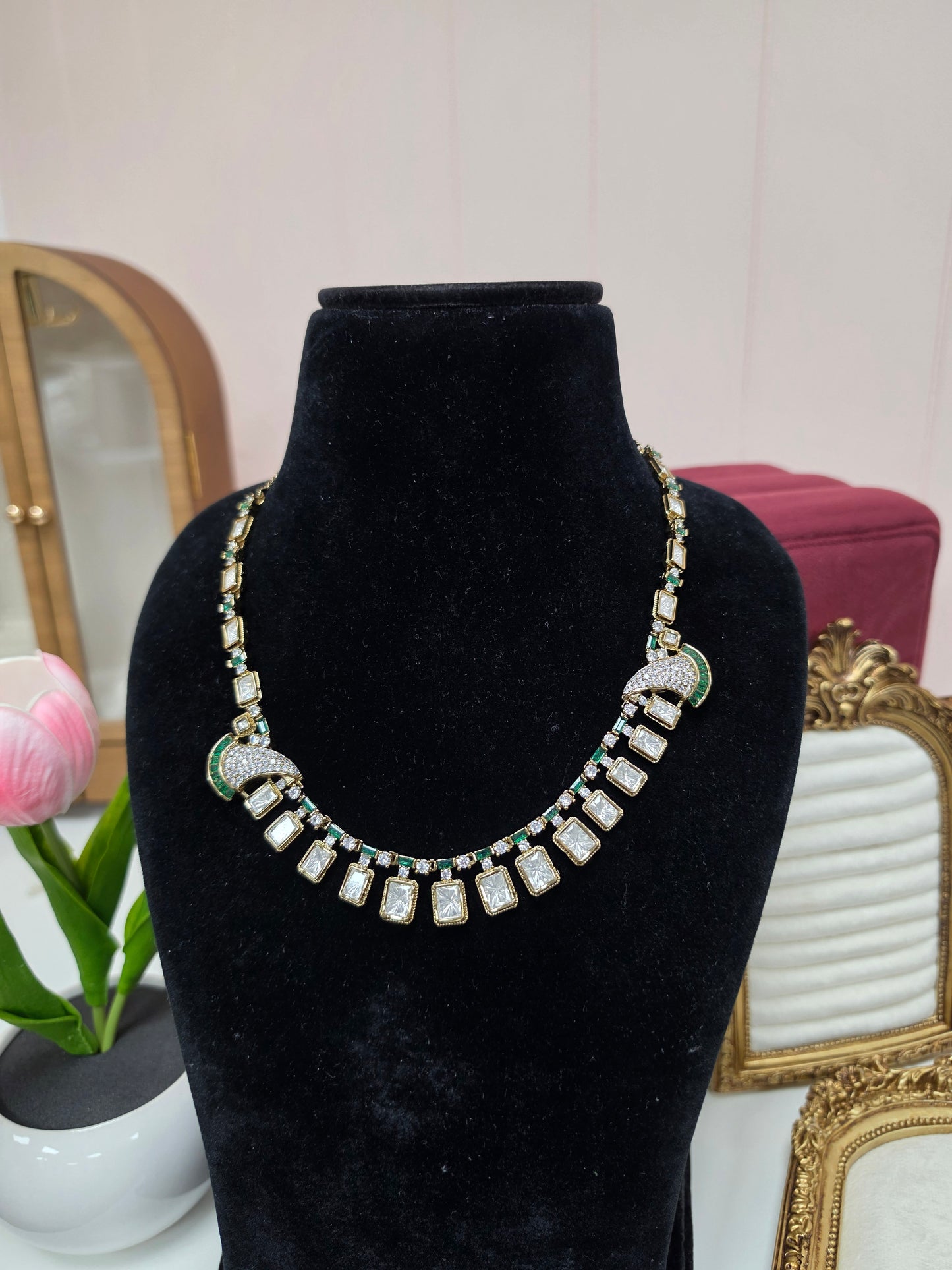 Shreya premium mosonaite kundan set(Green)