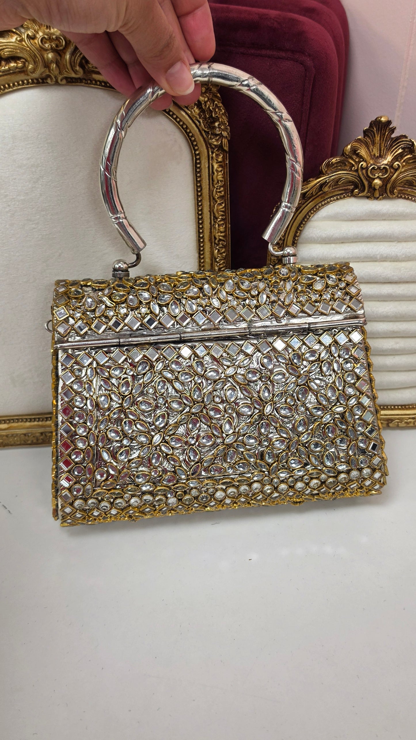 Urmi kundan brass clutch