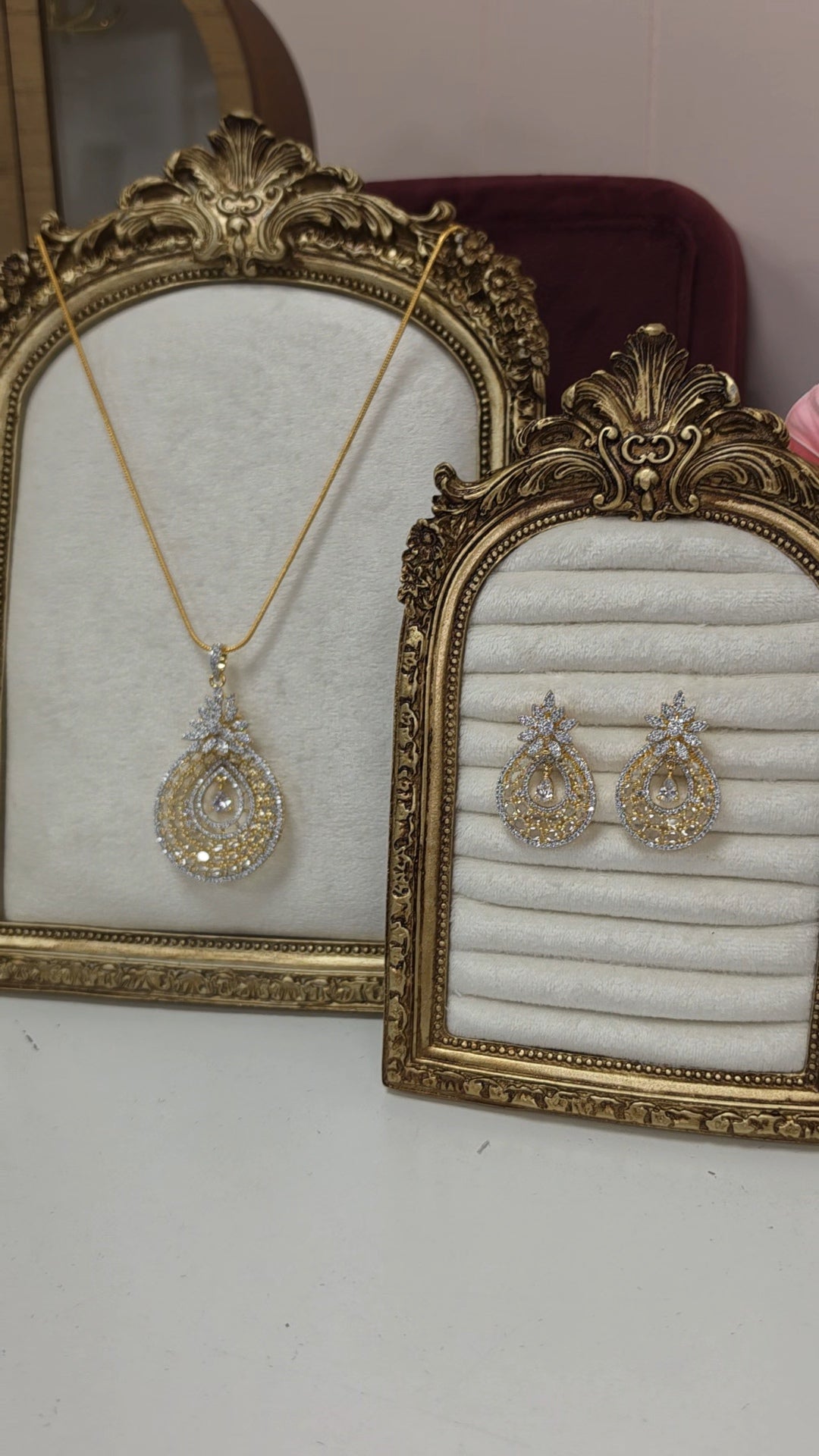 Priya  gold plated pendent set ( Gold)
