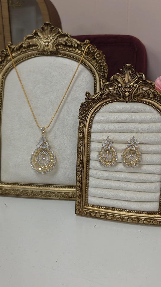 Priya  gold plated pendent set ( Gold)