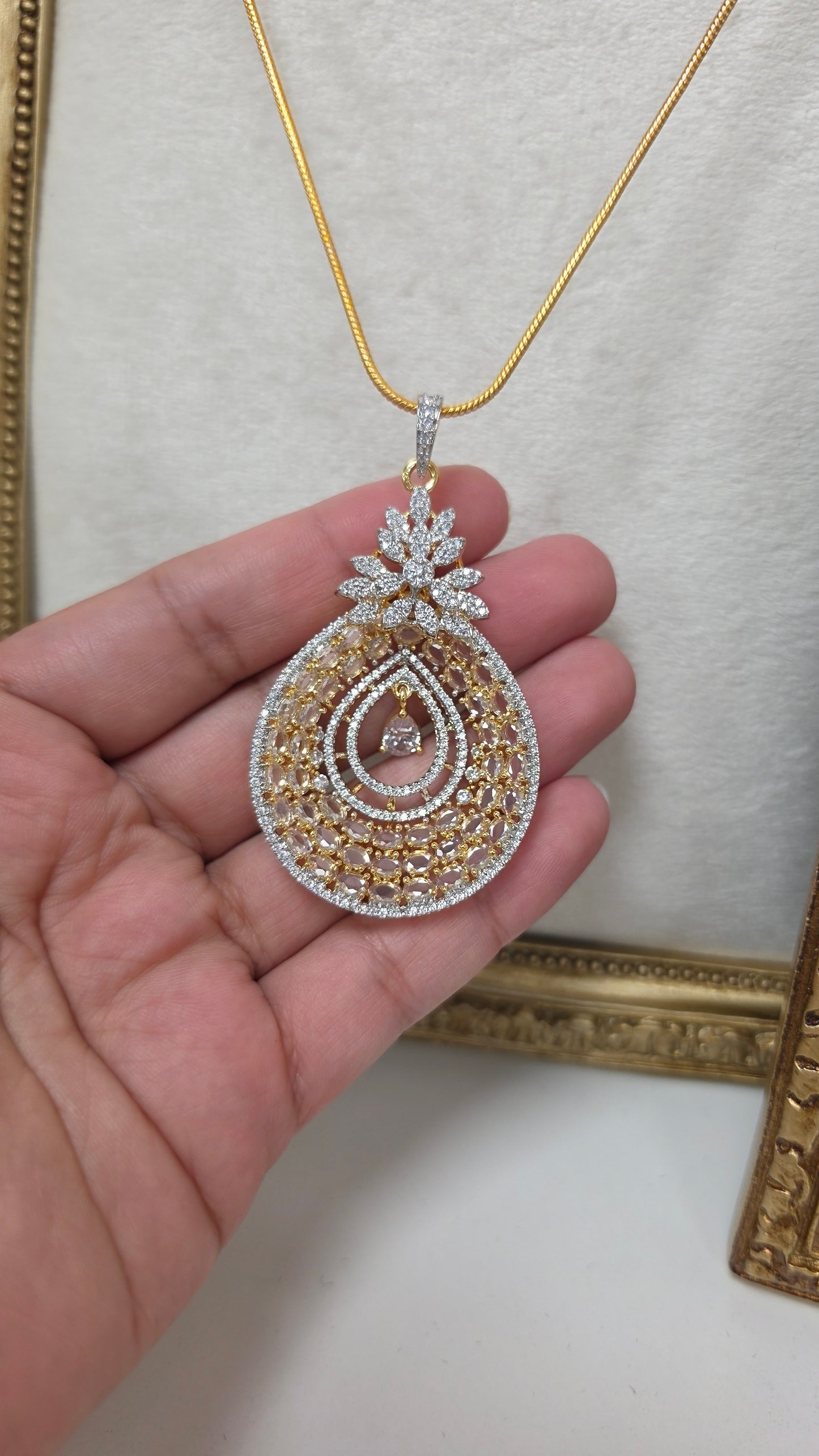 Priya  gold plated pendent set ( Gold)