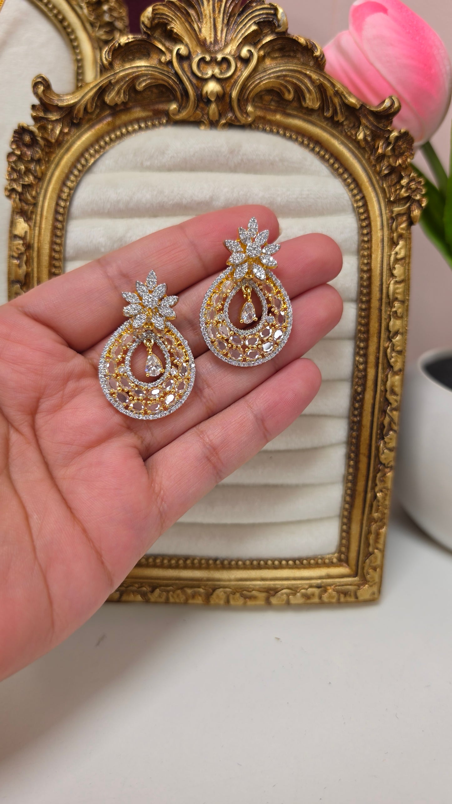 Priya  gold plated pendent set ( Gold)