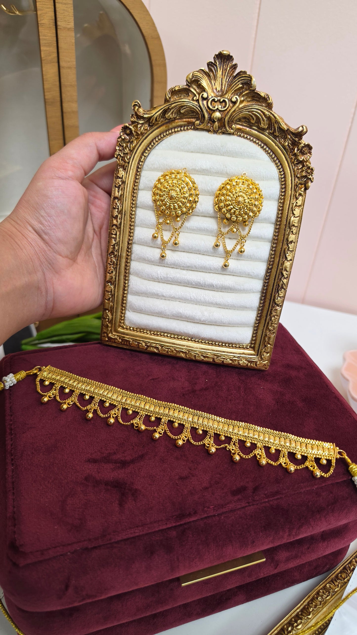 Mehar gold plated choker set