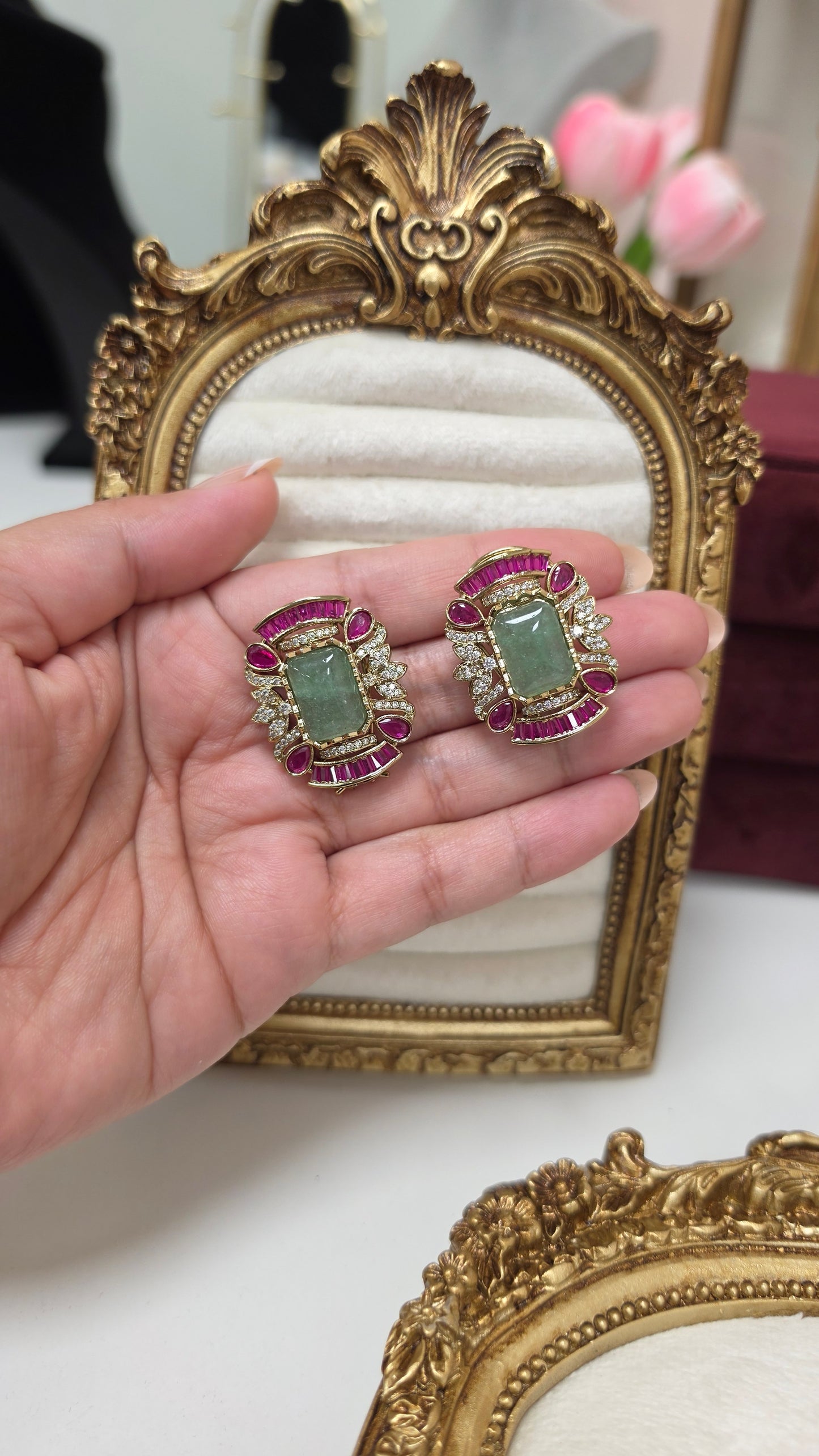 Pari premium Inspired Studs