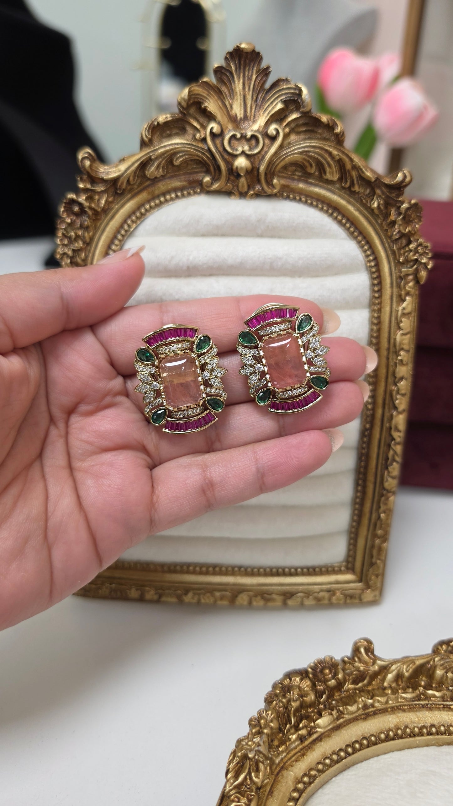 Pari premium Inspired Studs