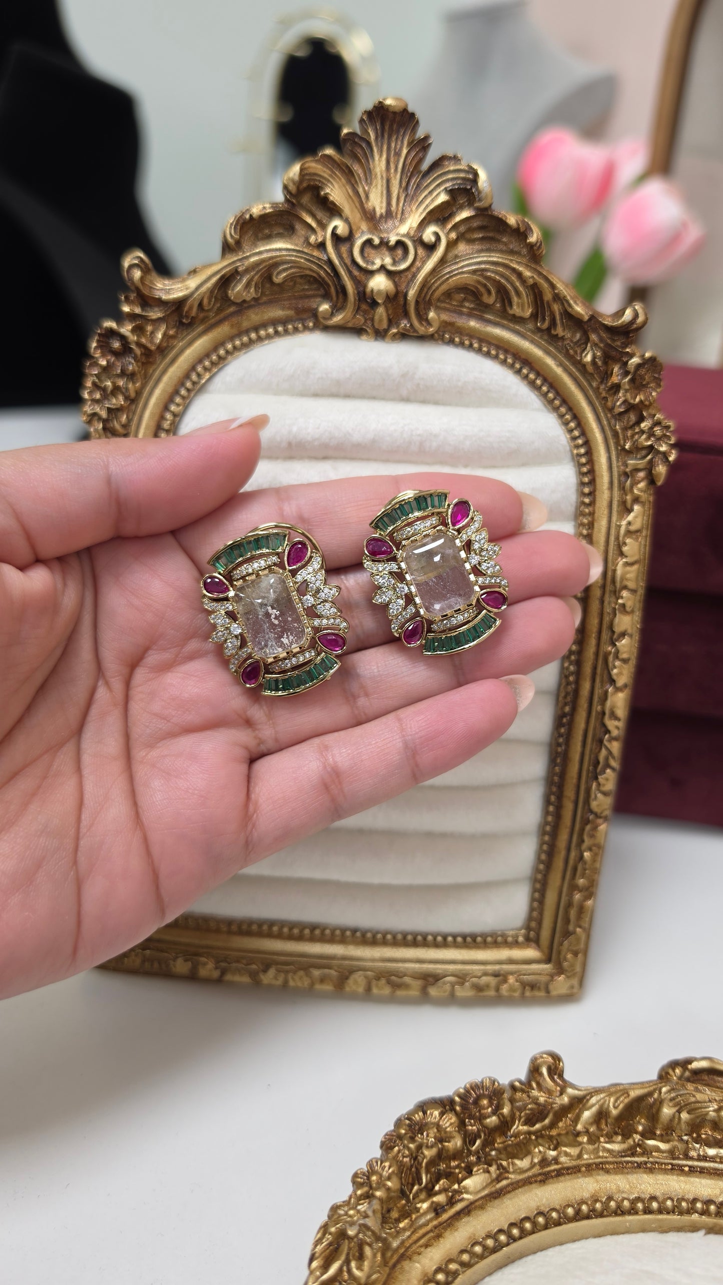 Pari premium Inspired Studs