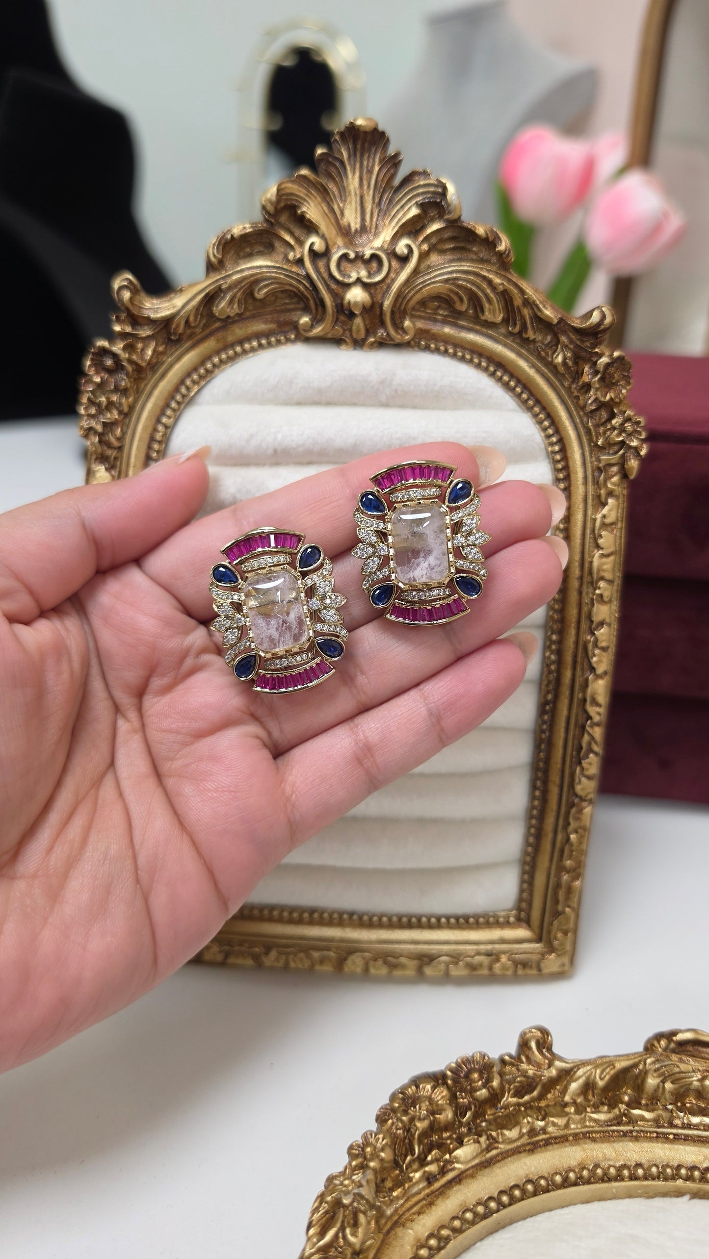 Pari premium Inspired Studs
