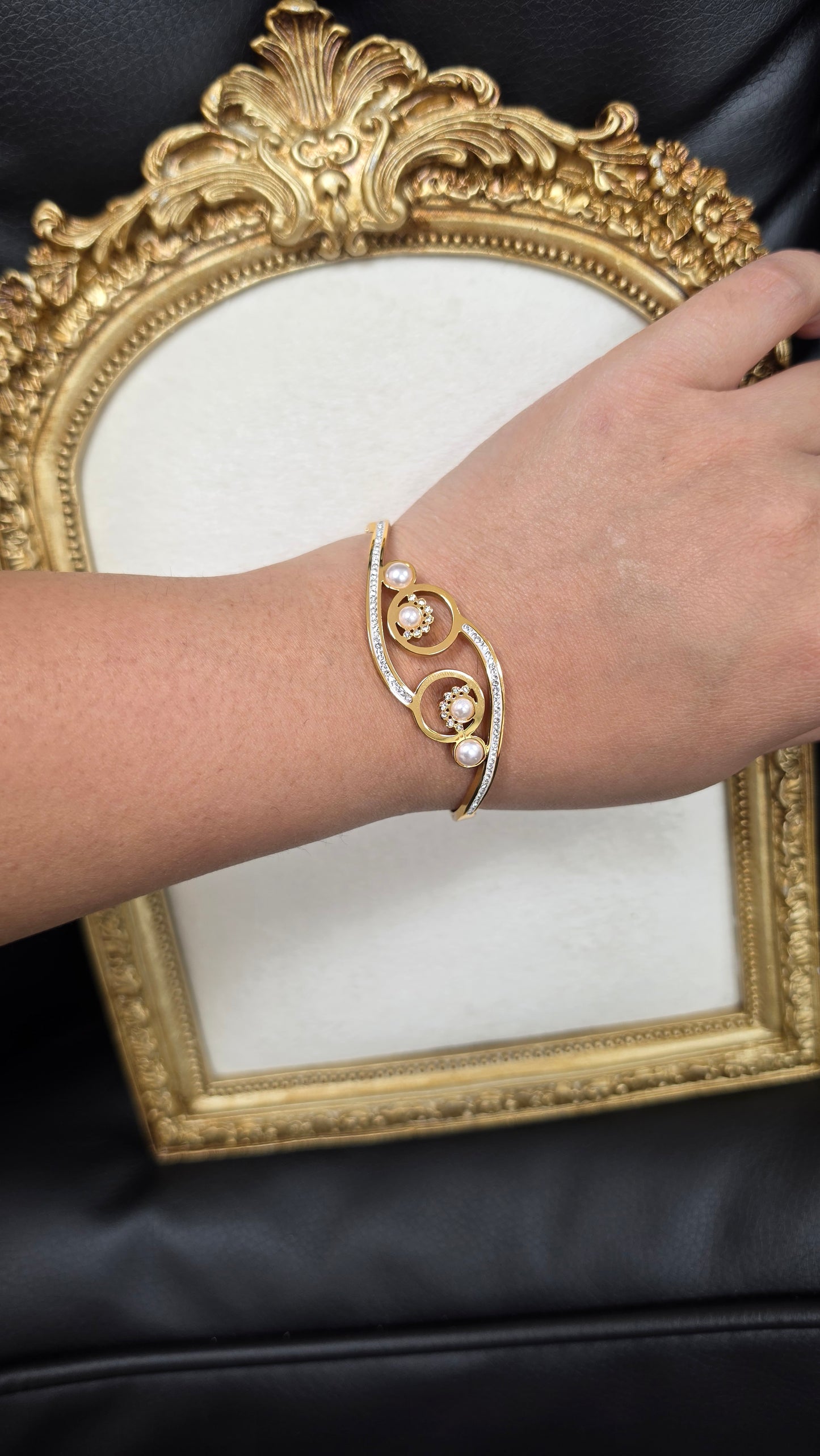 Bracelet for Bhabhi ( women)