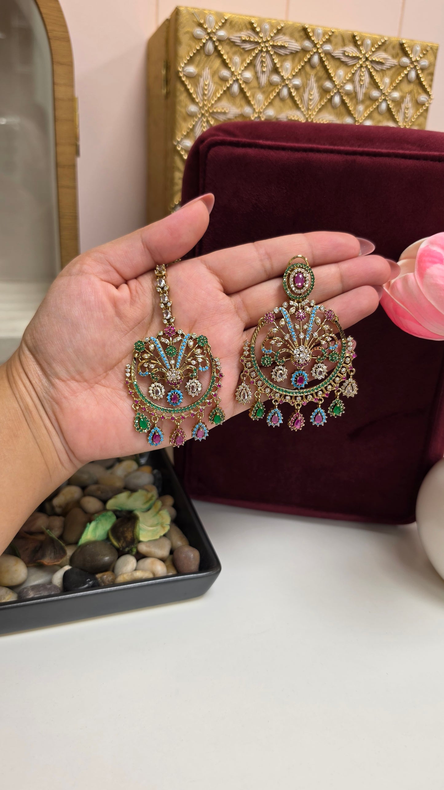 Priti Earrings and tikka set(Multicolor)
