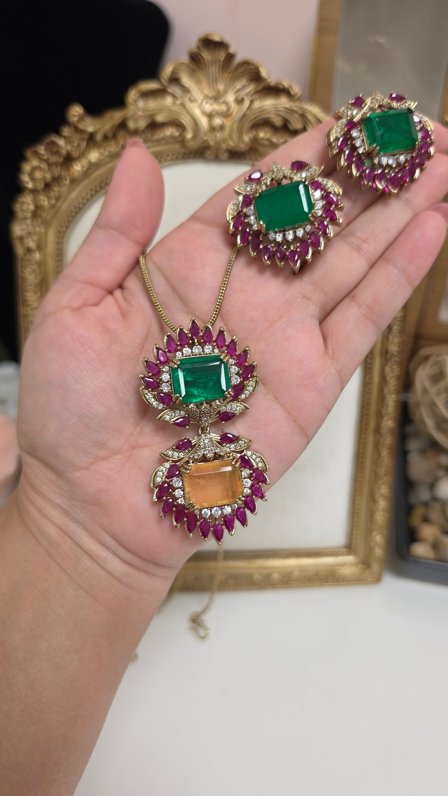 Reya premium inspired pendent set