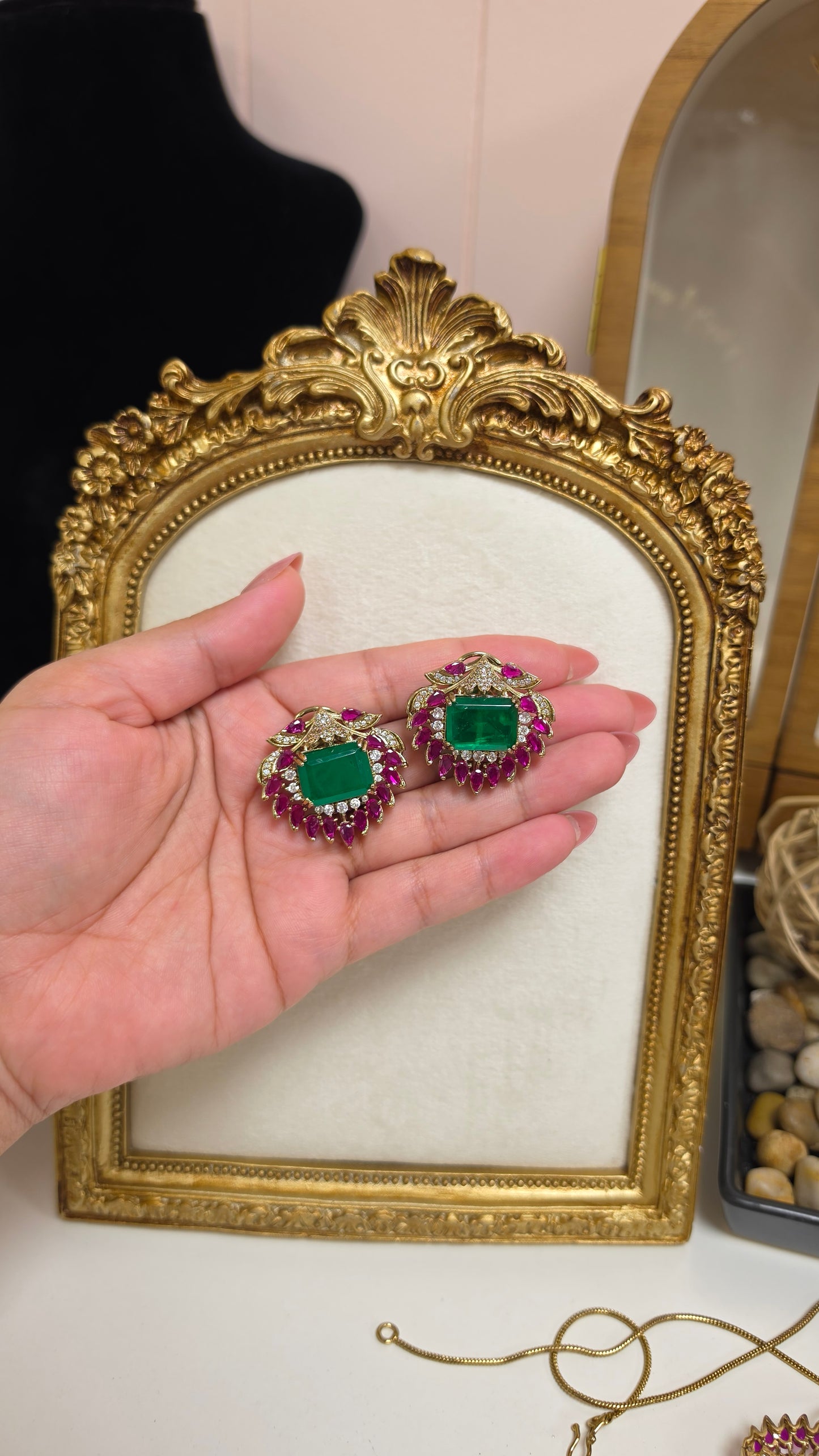 Reya premium inspired pendent set