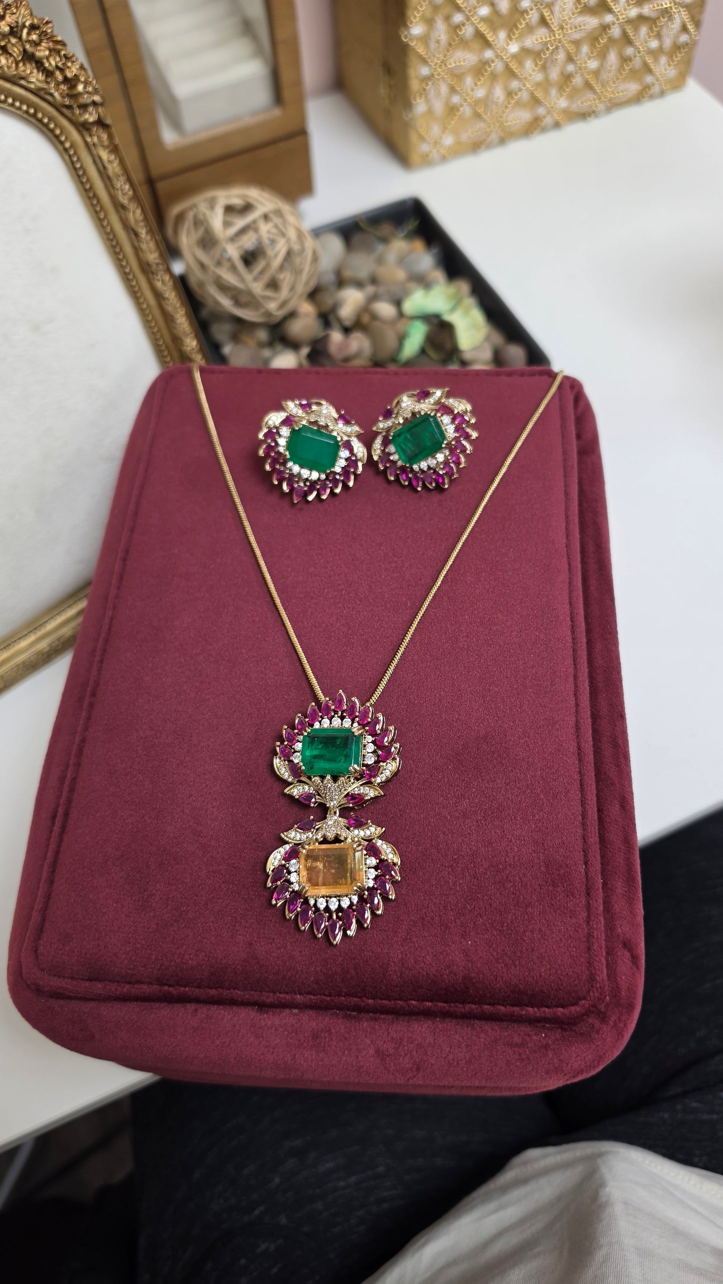 Reya premium inspired pendent set