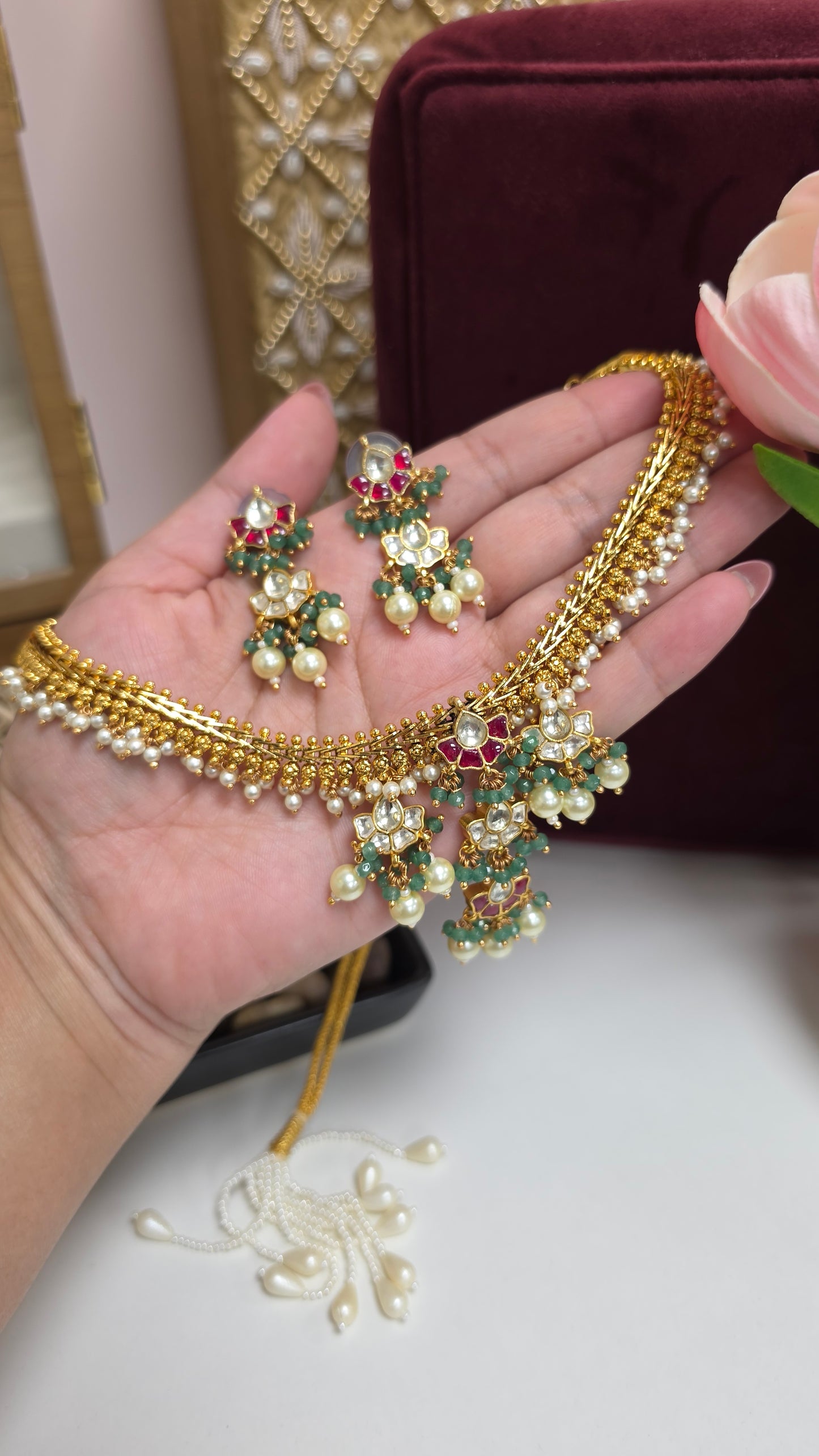 Freya pachi kundan set