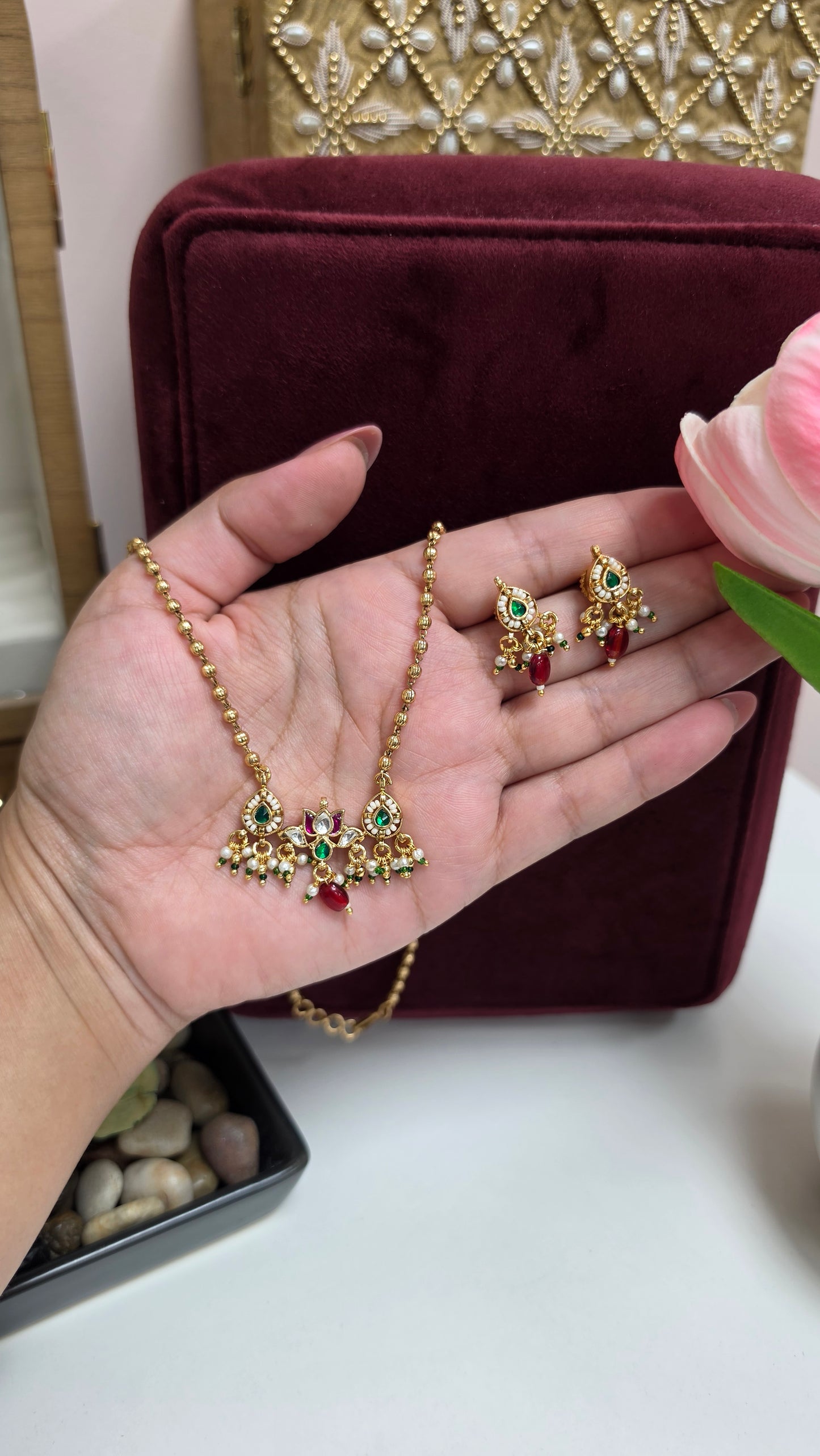 Itisha chain necklace set