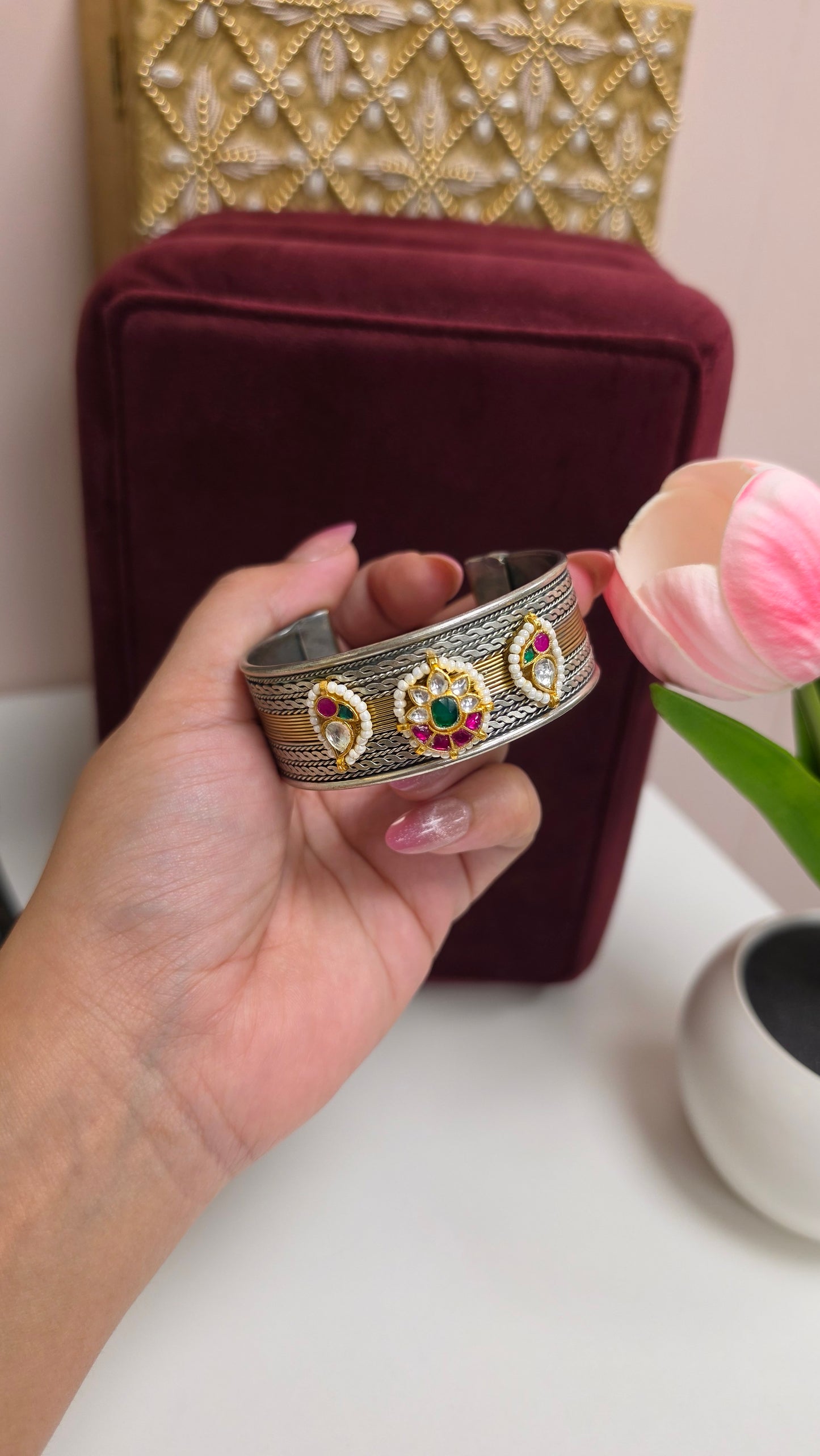 Dual tone kundan bangle