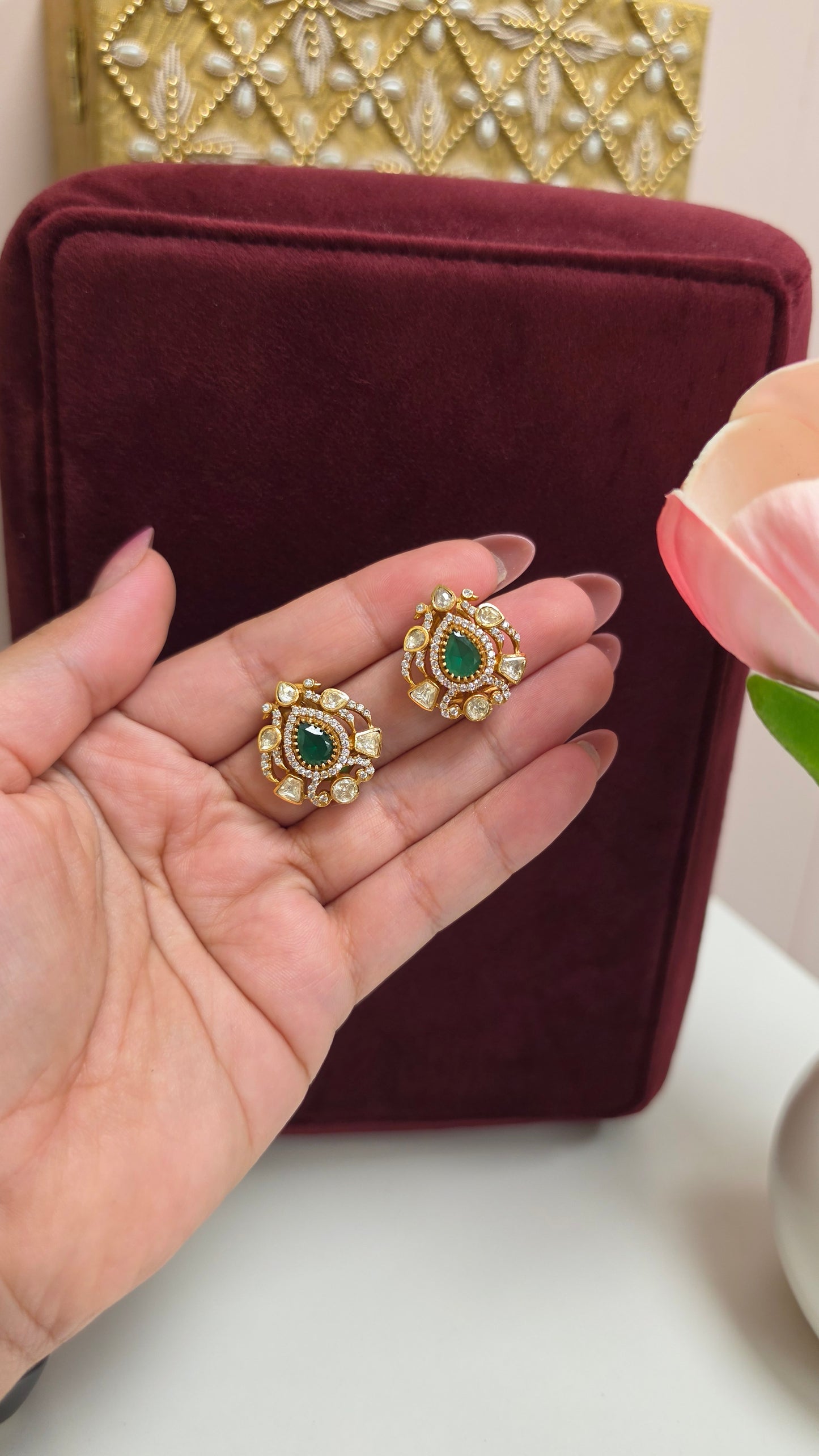 Parin sunheri kundan studs(With color options)