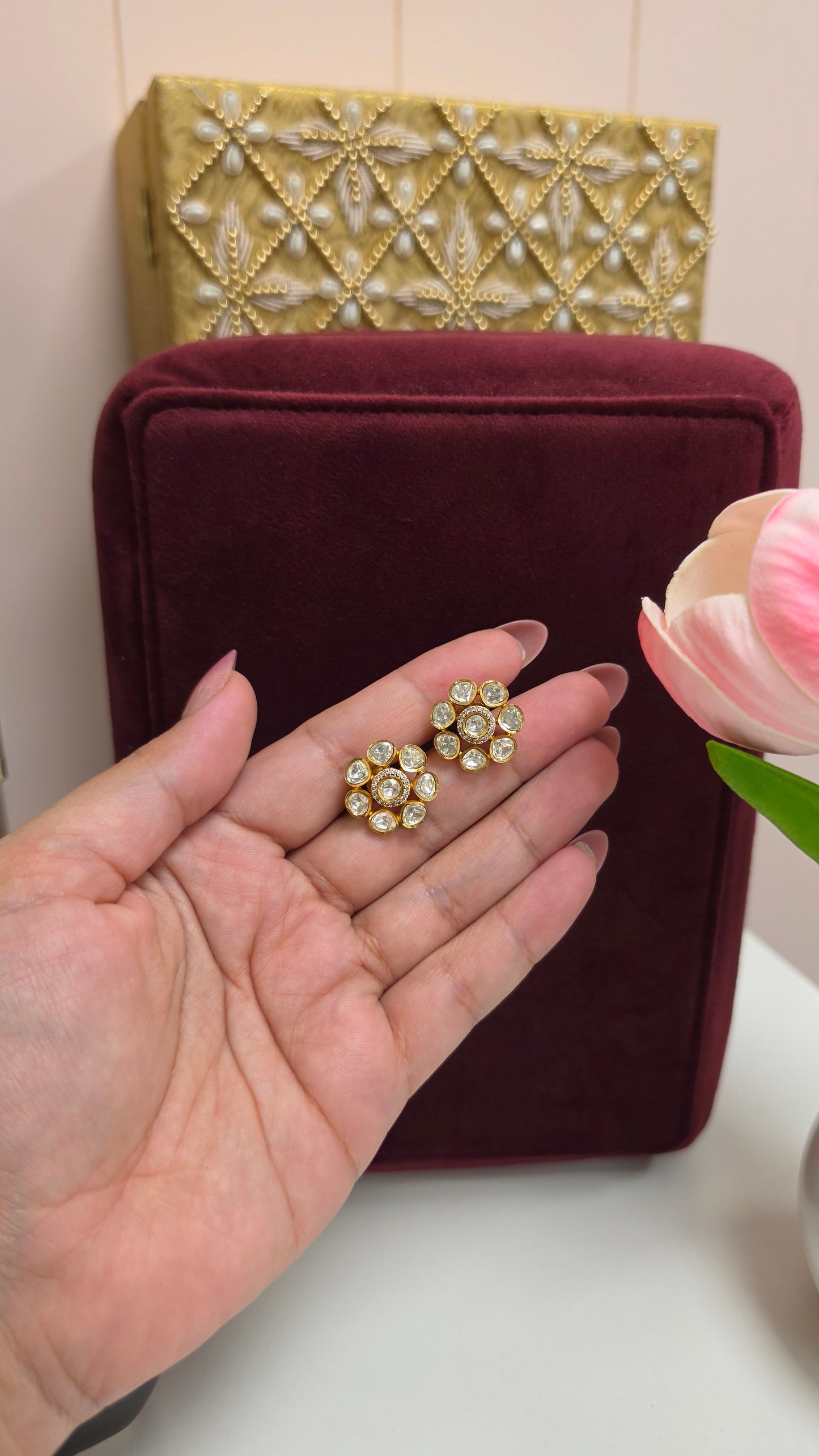 Ravya sunheri kundan studs