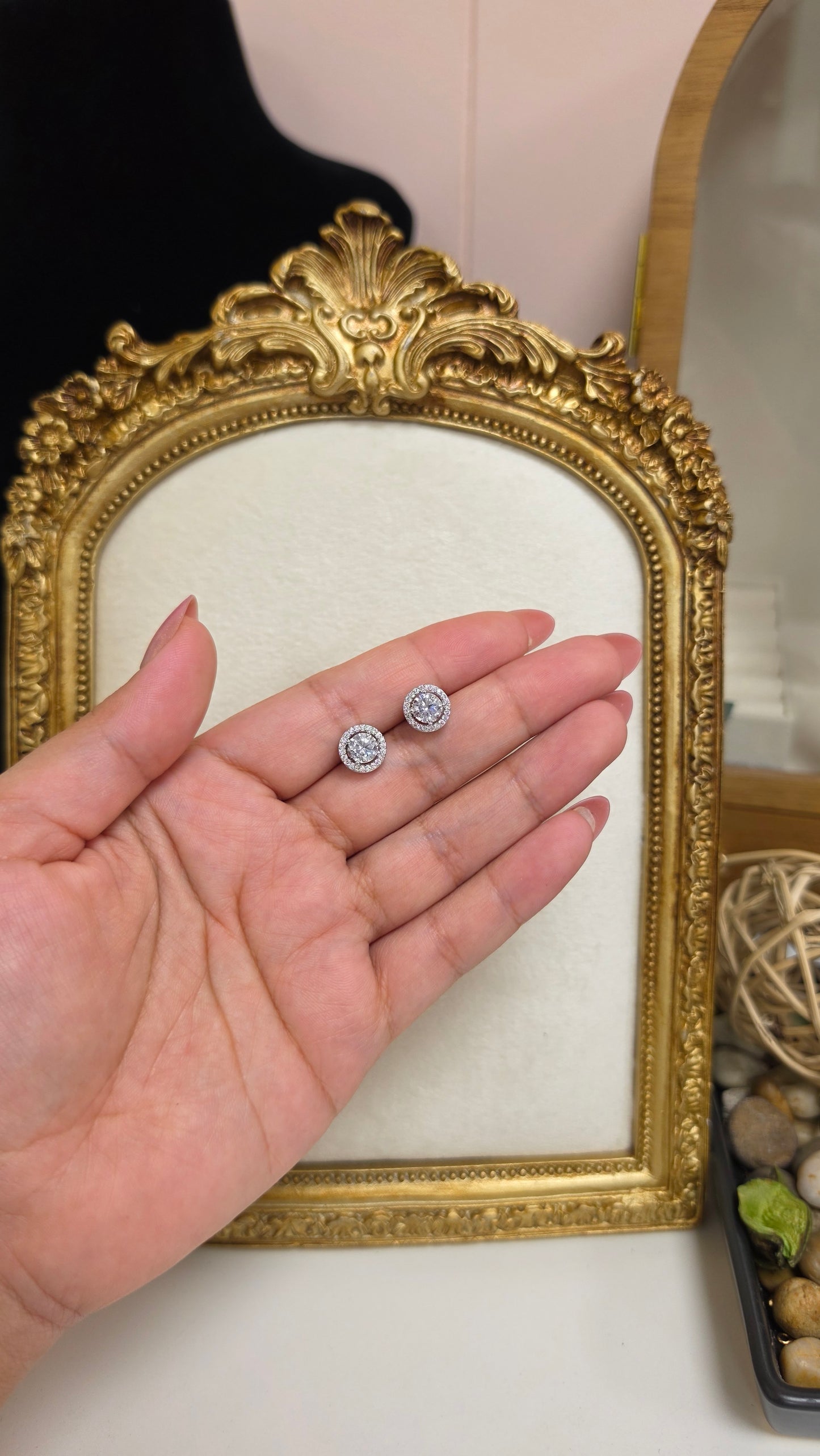 Saivi wg studs